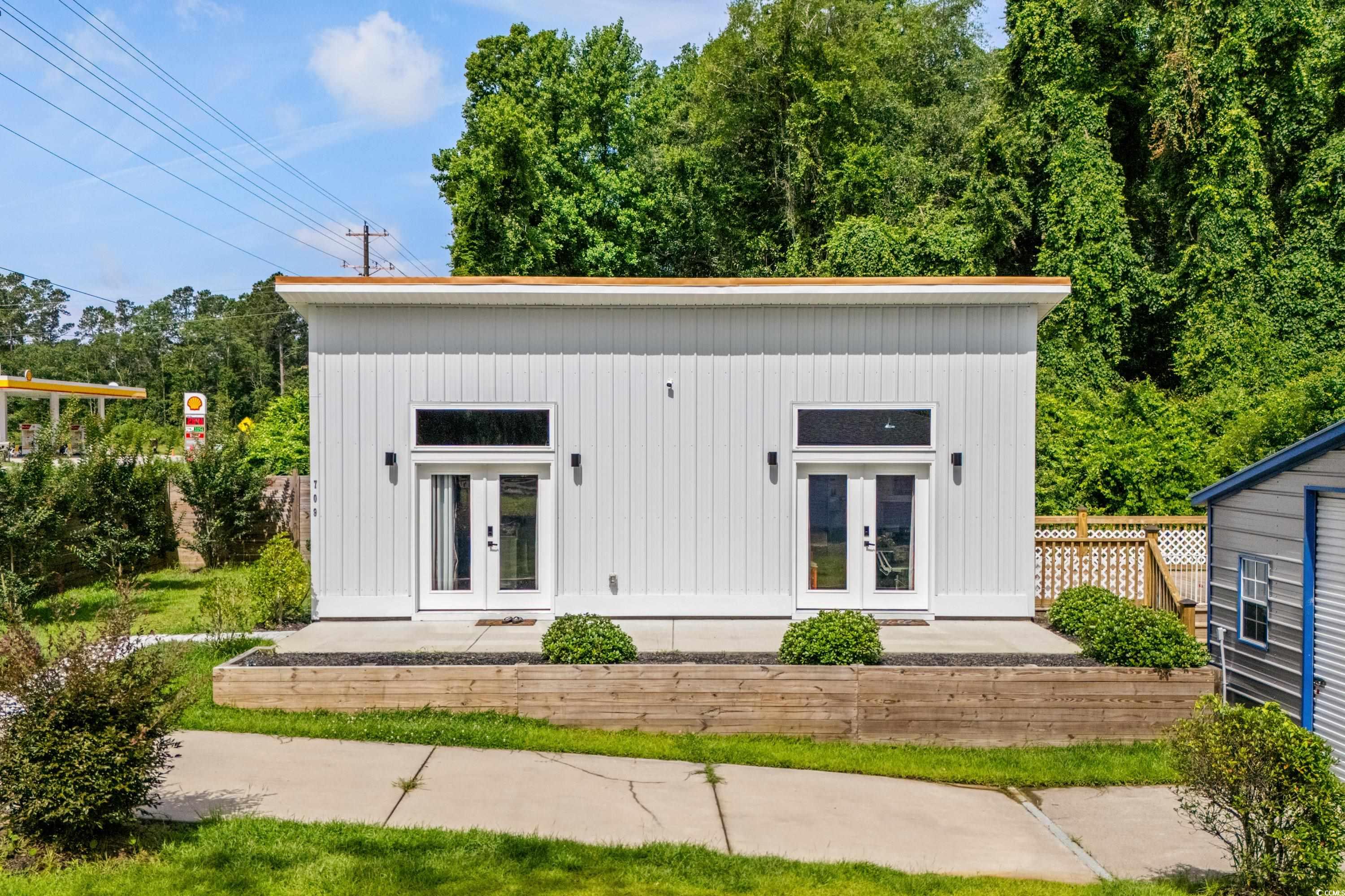709 Highway 90 Property Photo 18