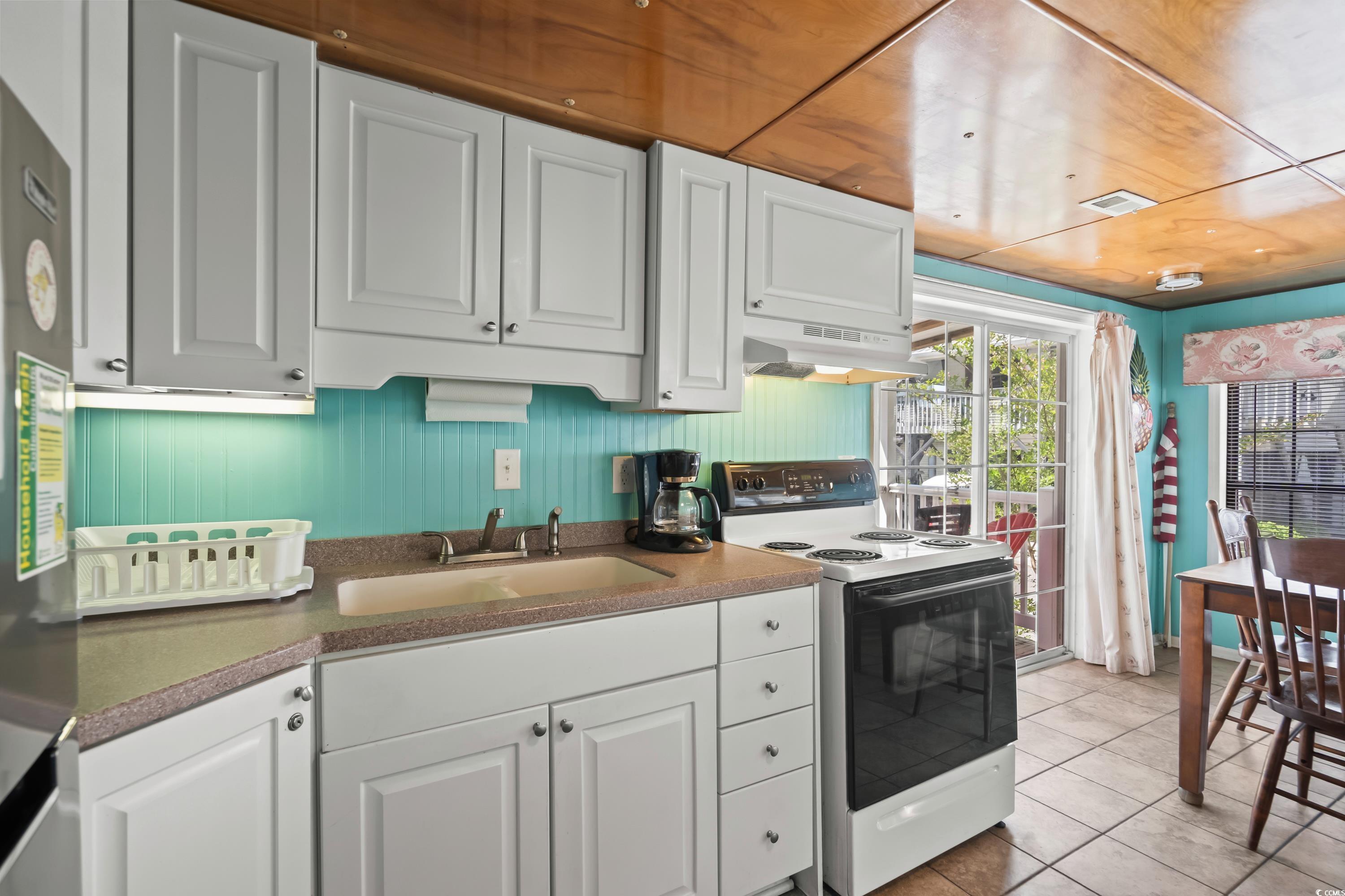 6001- 1286 S Kings Highway Property Photo 12