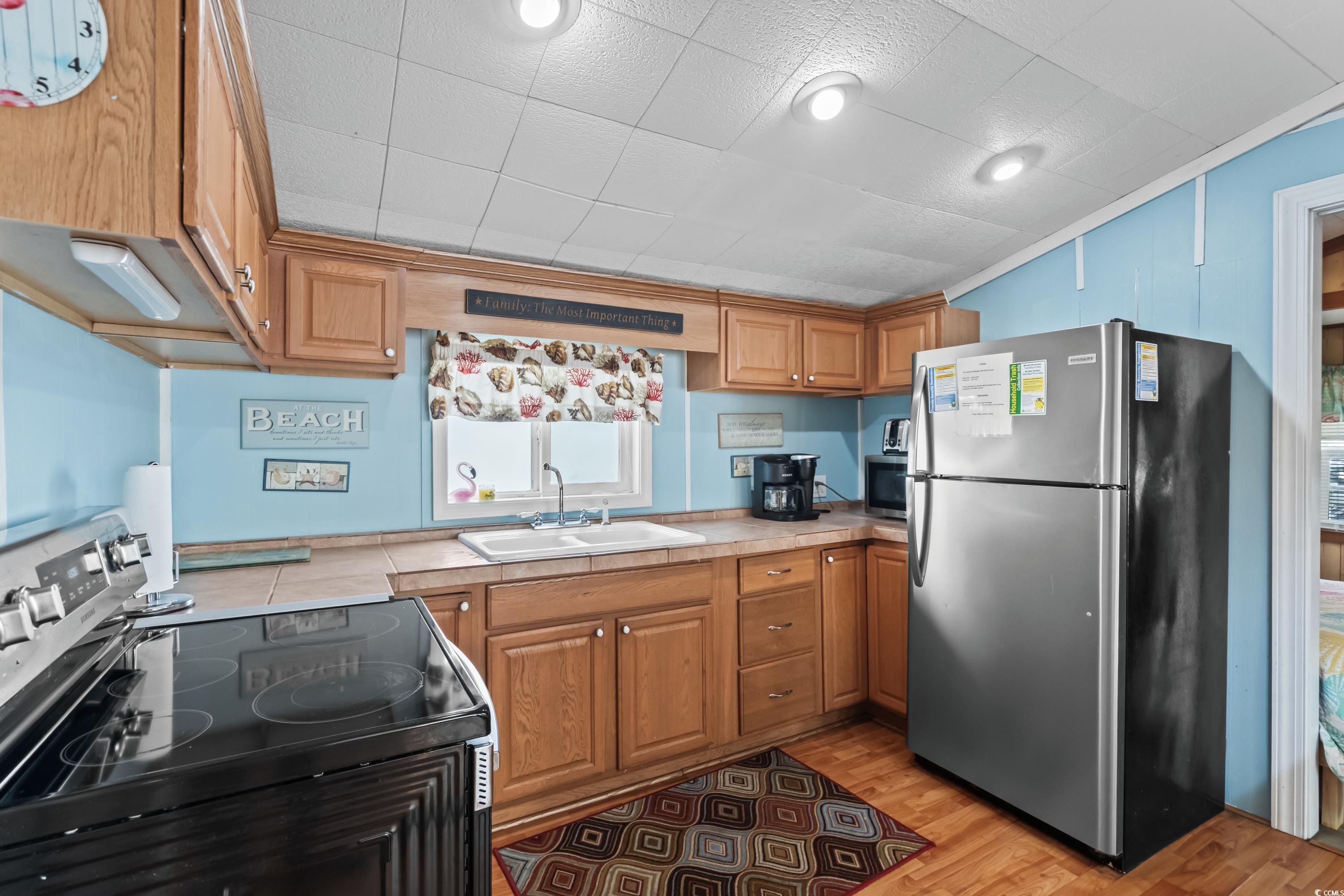 6001- 1637 S Kings Highway Property Photo 11