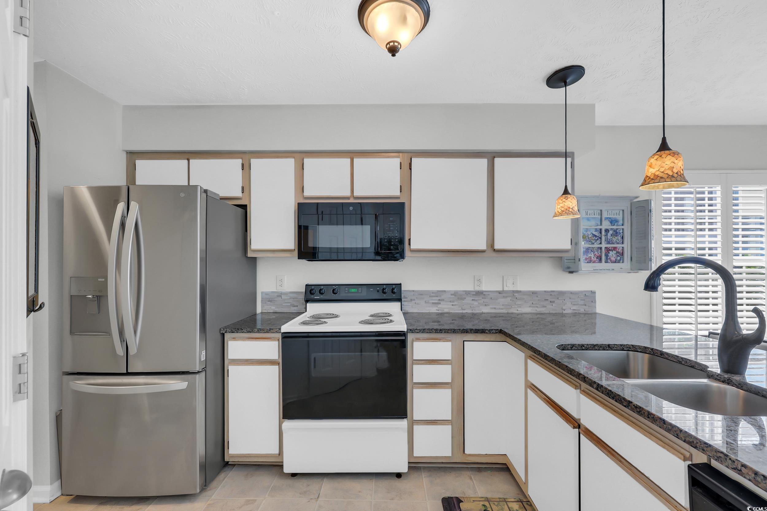 605 Waterway Village Blvd. Property Photo 4