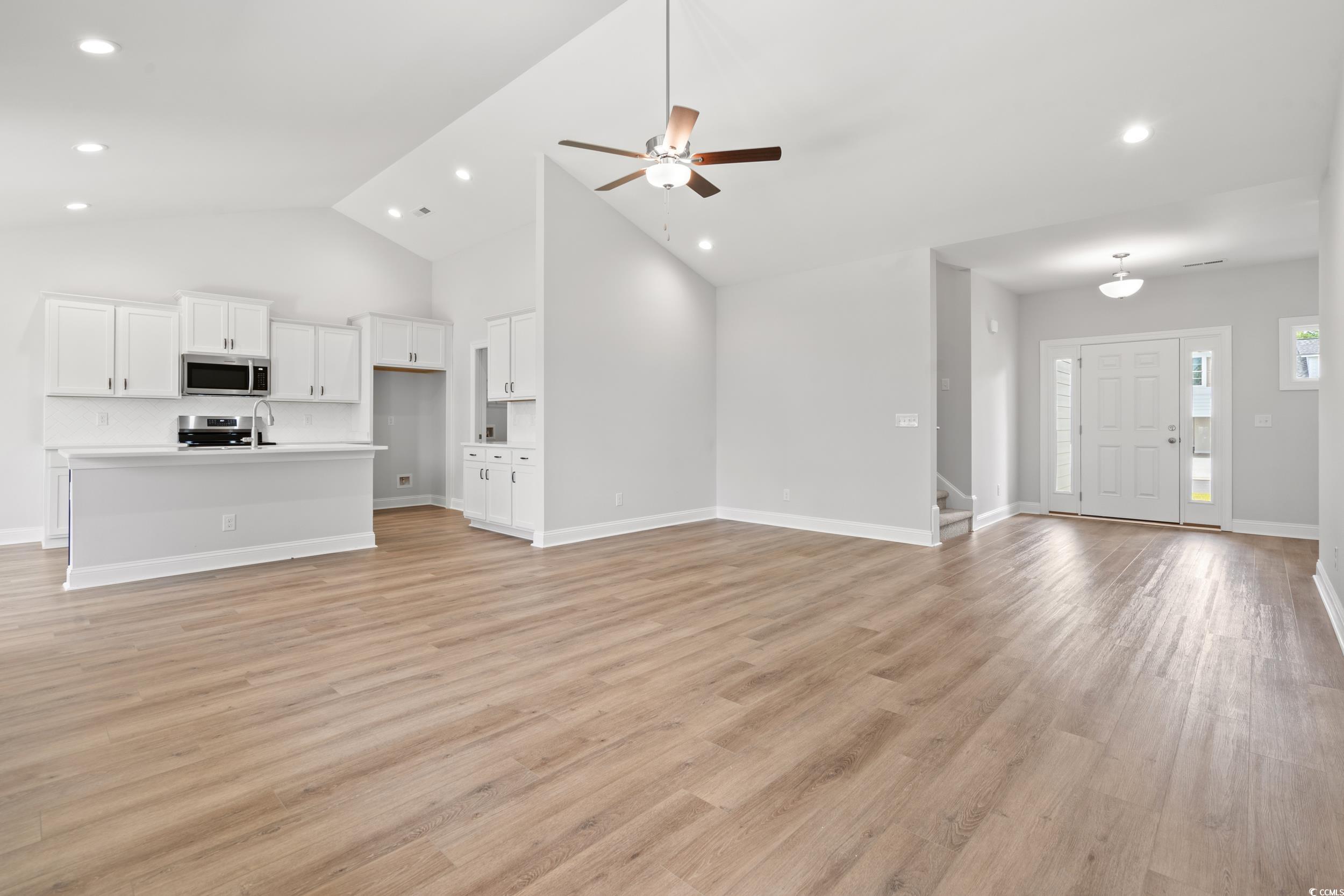 5009 Shore Breeze Dr. Property Photo 6