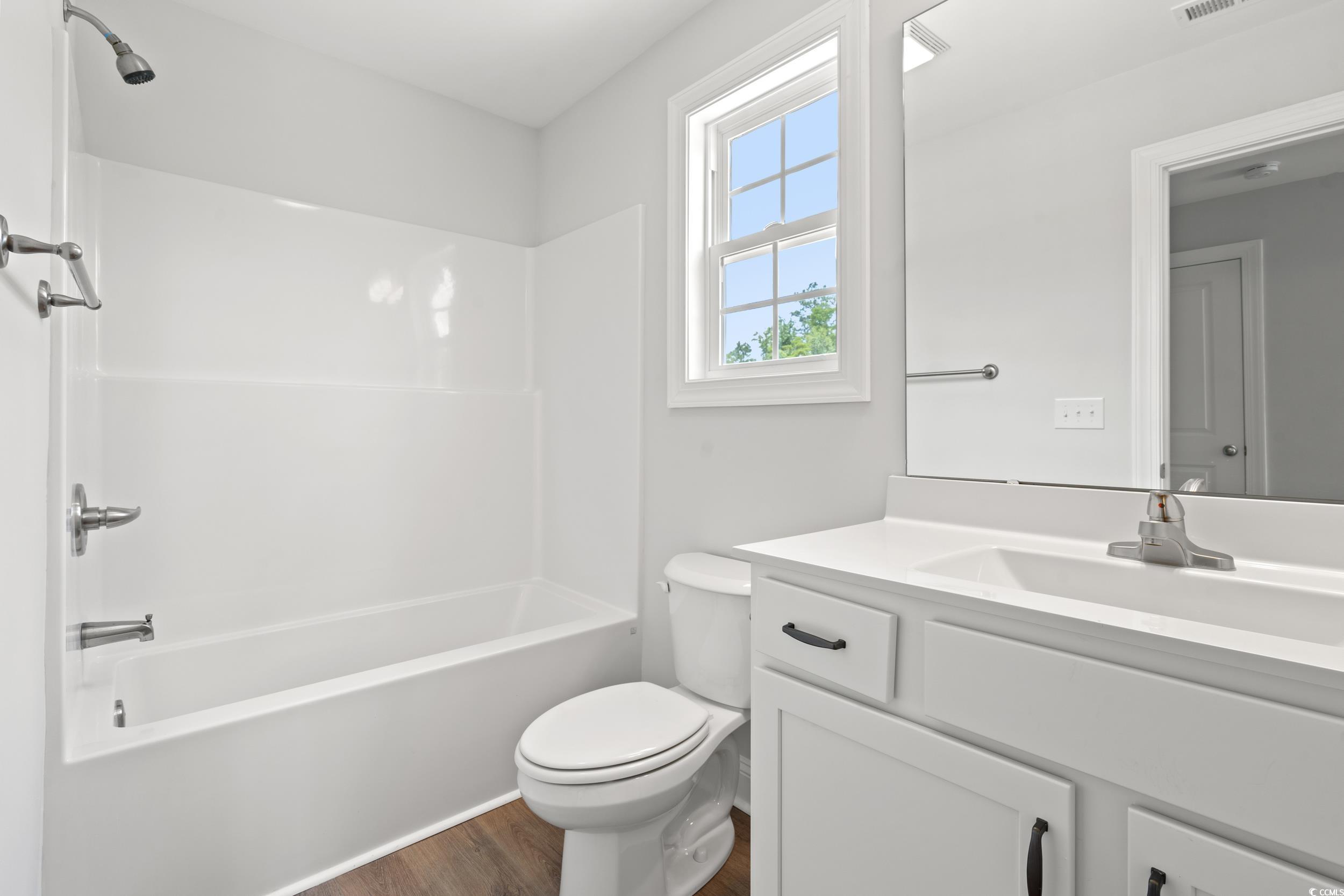 5009 Shore Breeze Dr. Property Photo 24