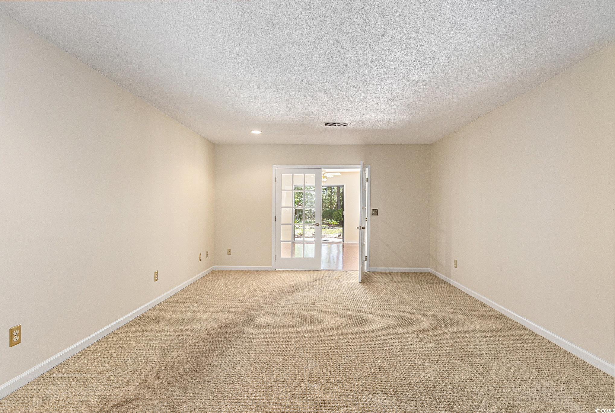 137 Hickory Dr. Property Photo 18