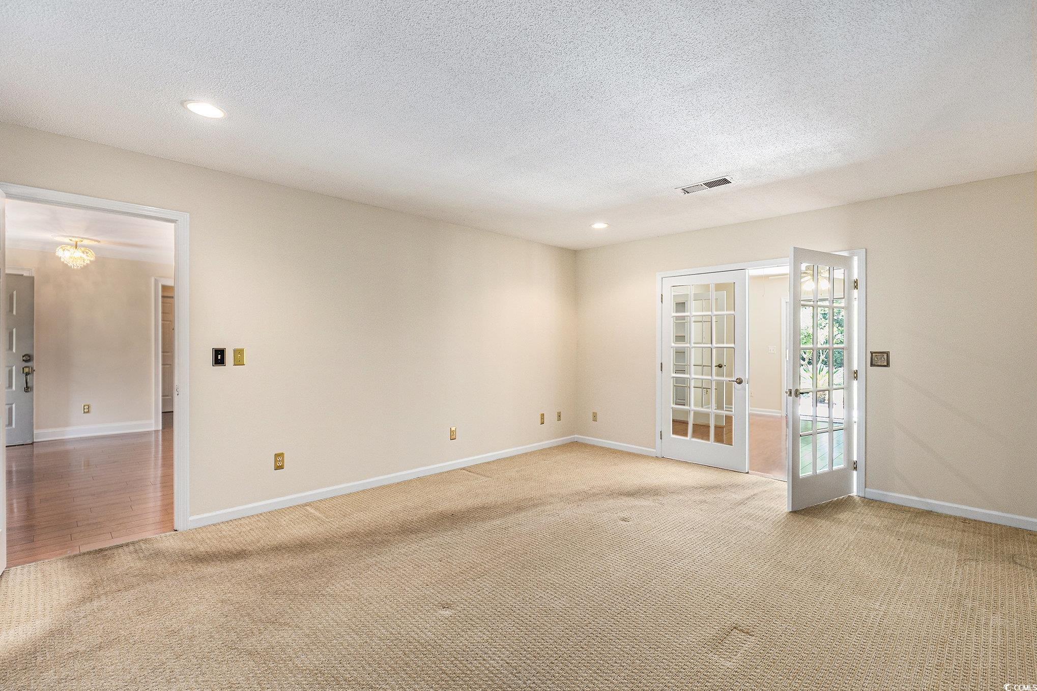 137 Hickory Dr. Property Photo 19