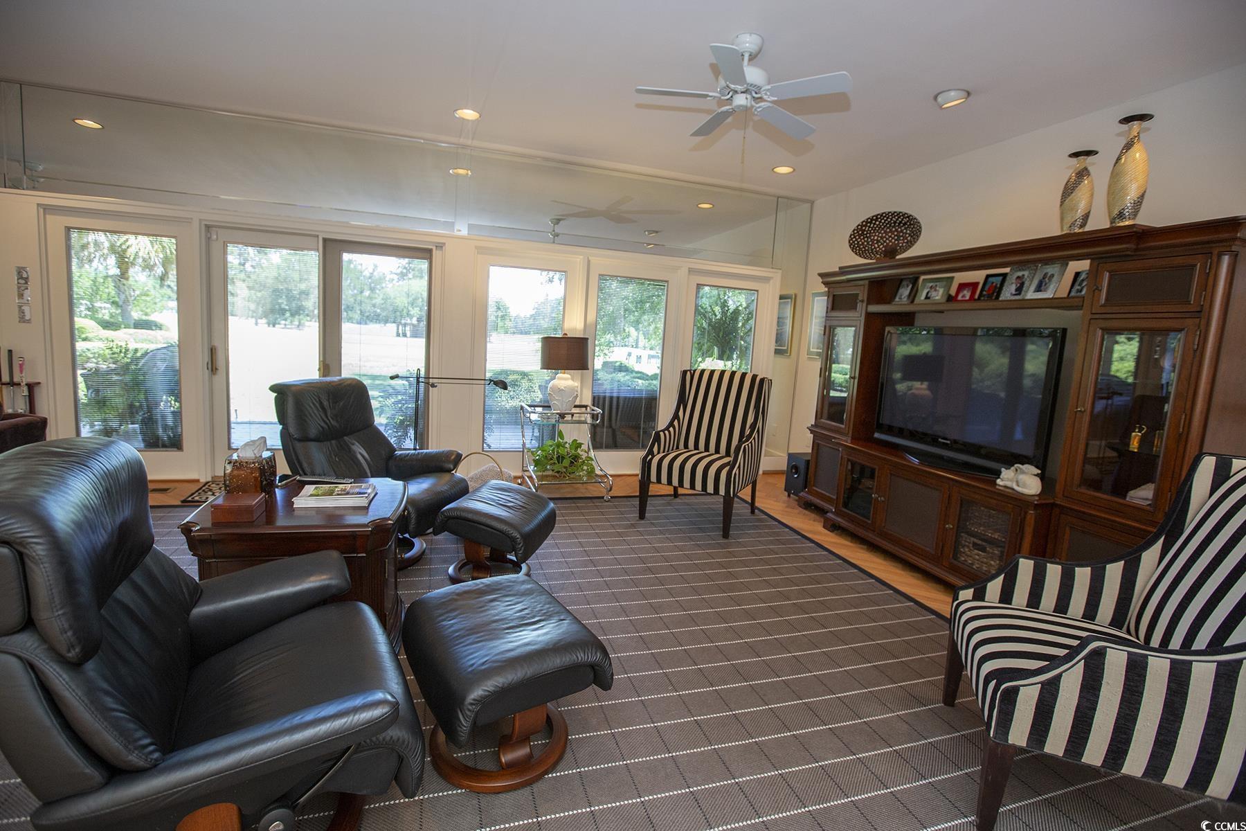1291 Lee Blvd Property Photo 14