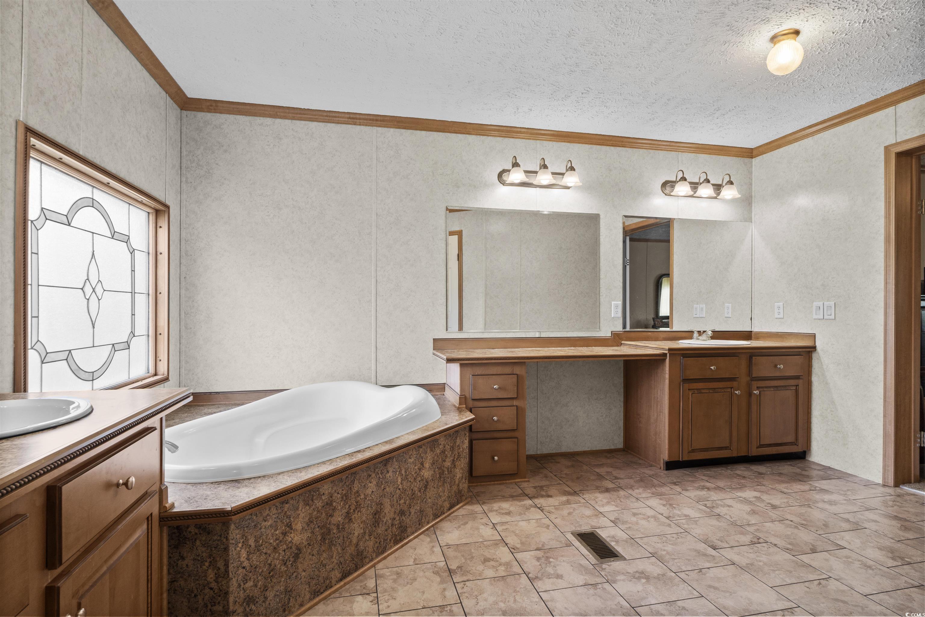 151 Kings Cove Ct. Property Photo 33