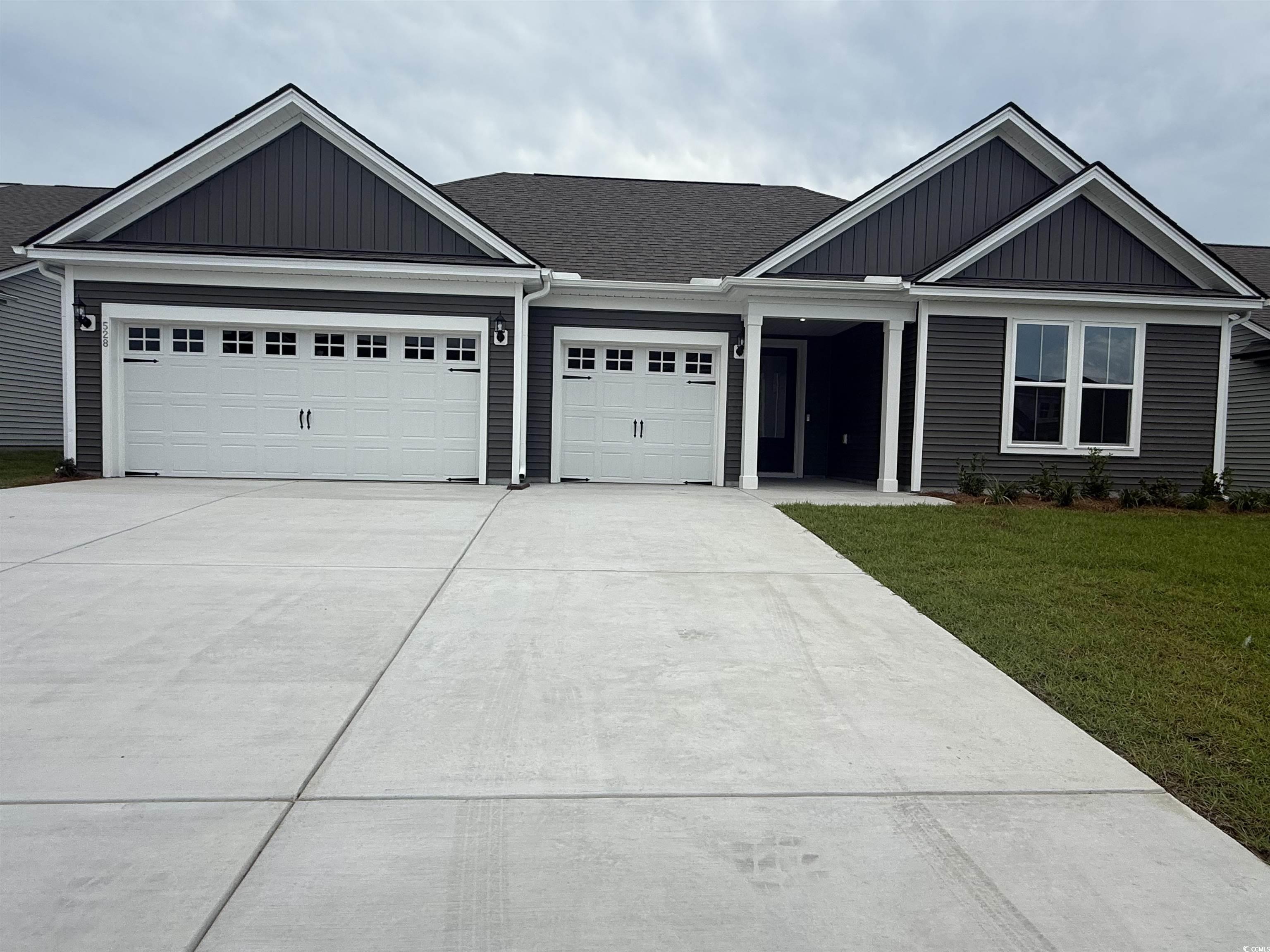 528 Oak Landing Dr. Property Photo 1