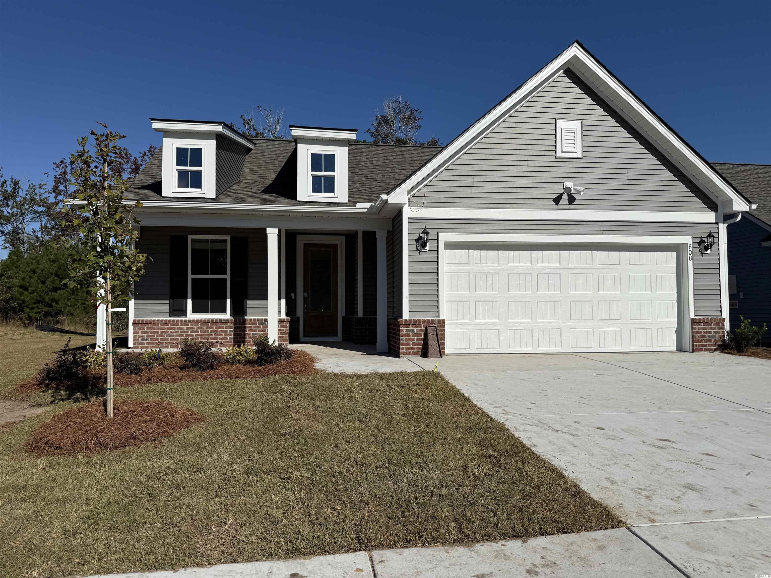 608 Palm Bay Dr. Property Photo 1