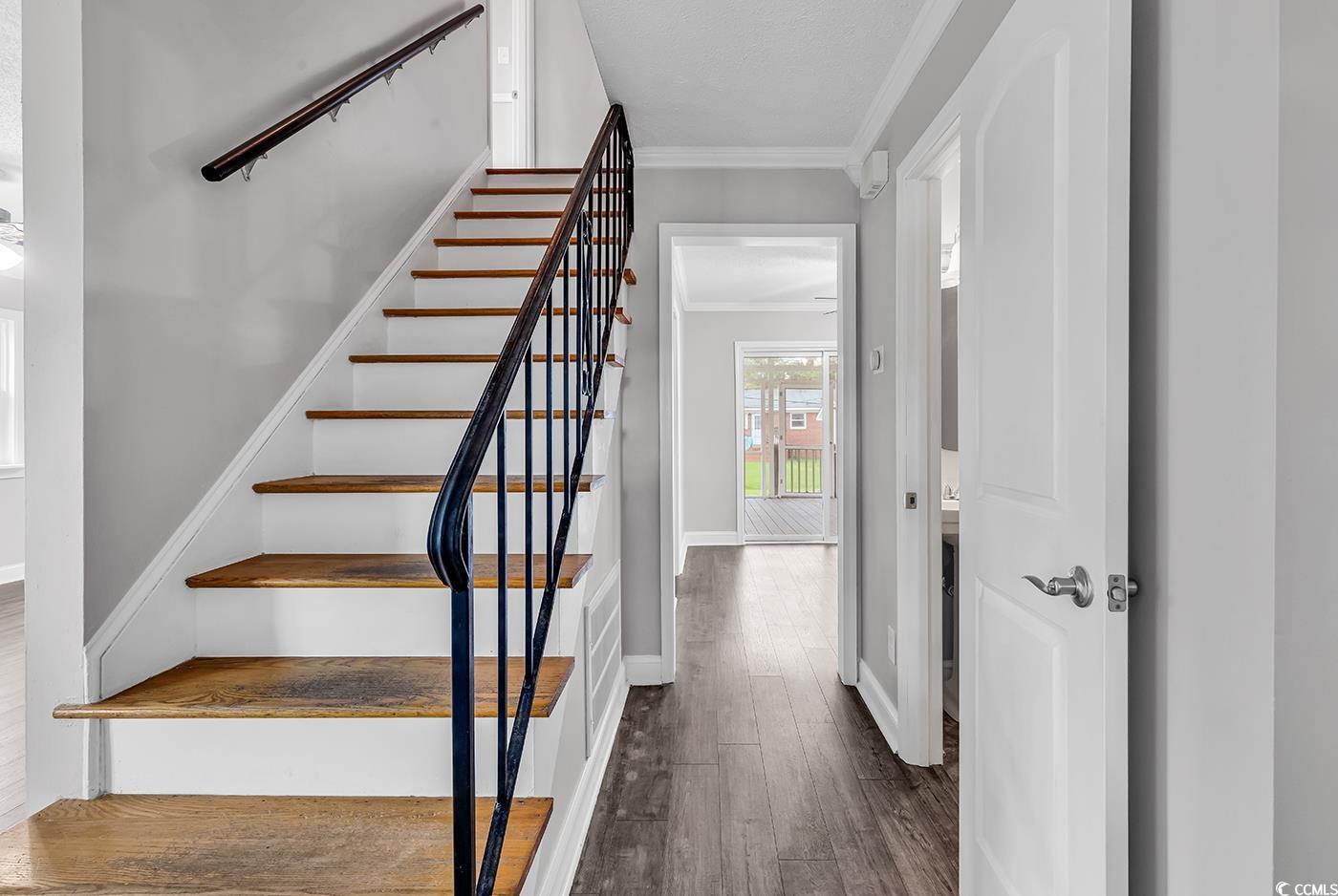 3307 Longwood Ln. Property Photo 2