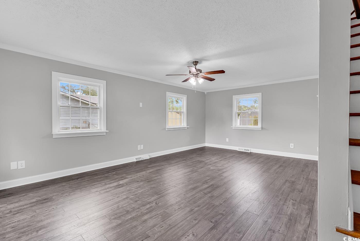 3307 Longwood Ln. Property Photo 4