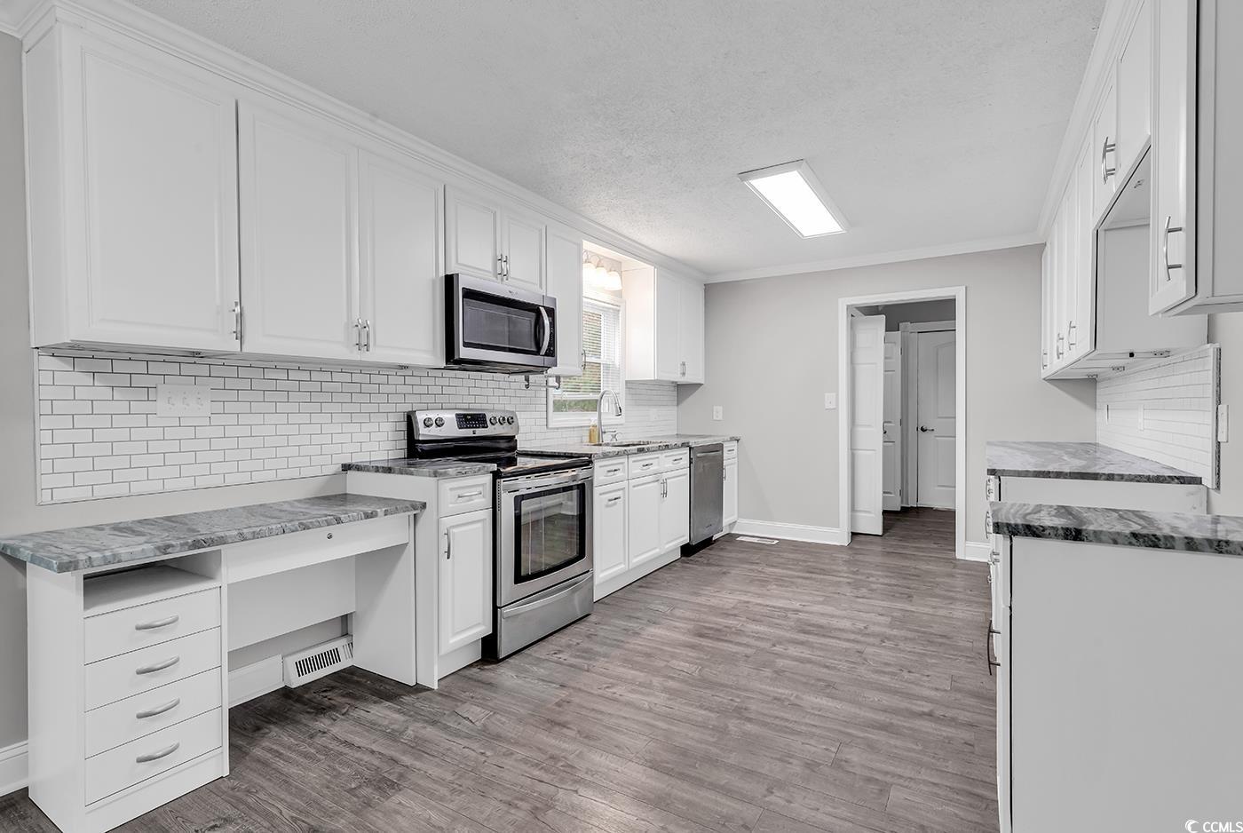 3307 Longwood Ln. Property Photo 12