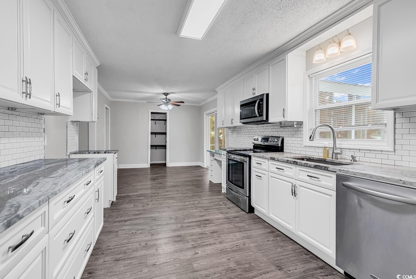 3307 Longwood Ln. Property Photo 14