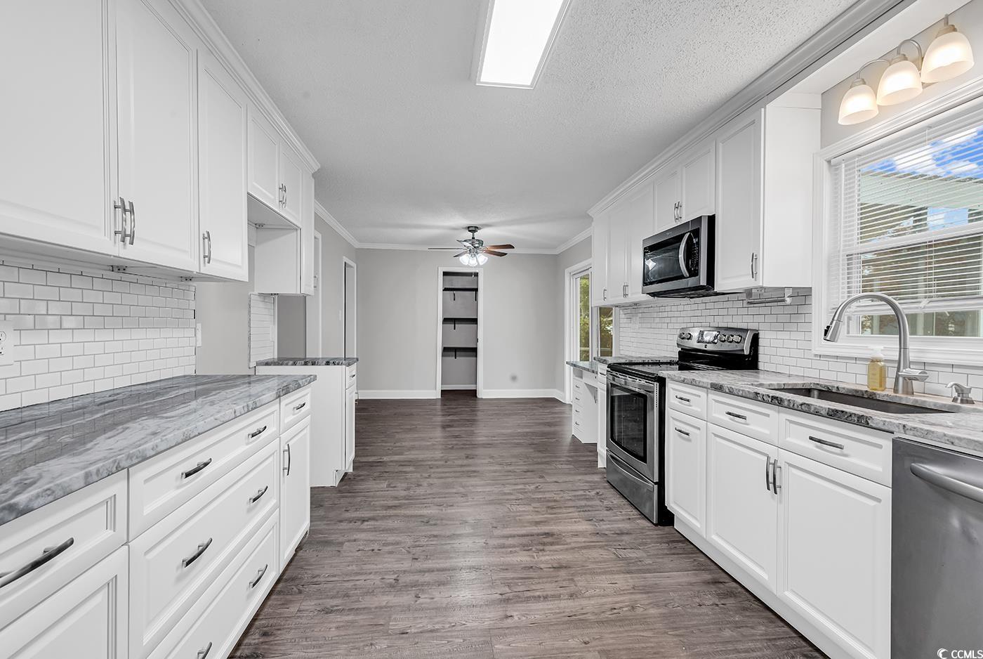 3307 Longwood Ln. Property Photo 15