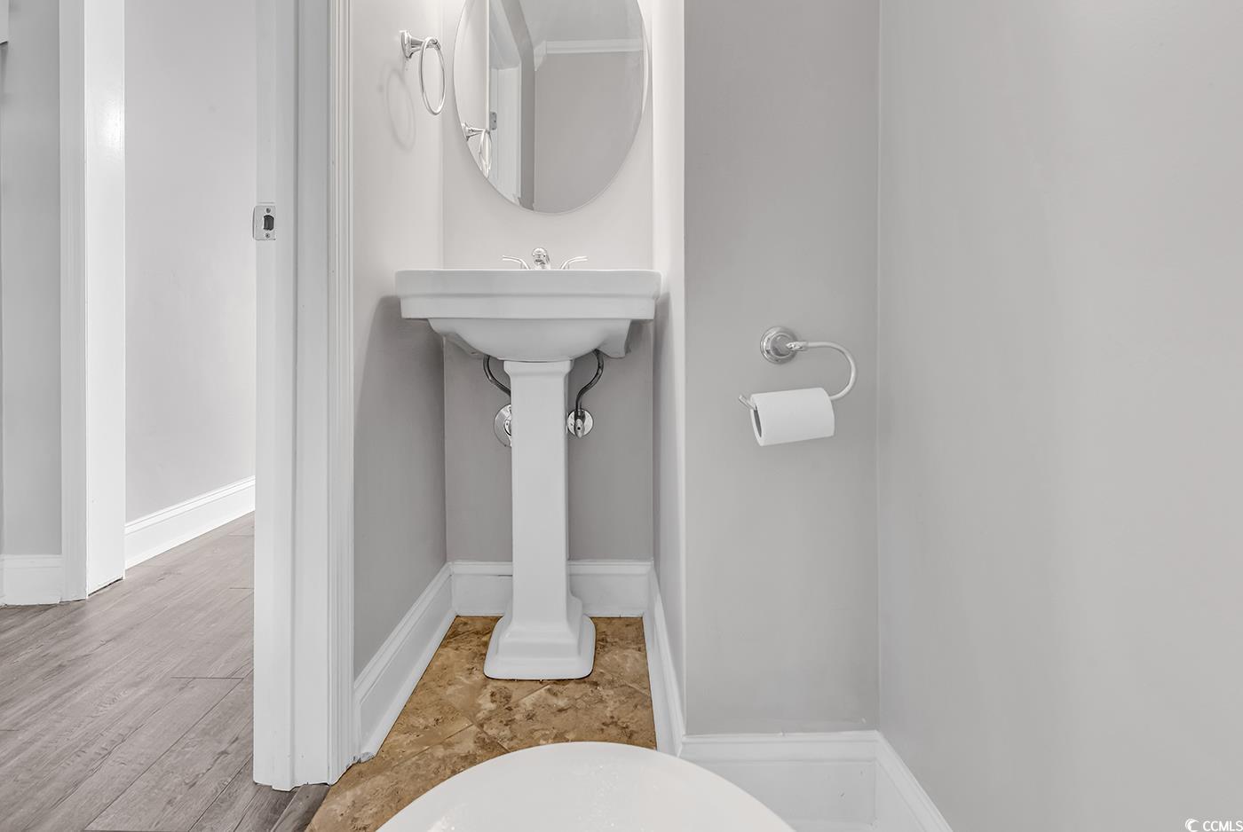 3307 Longwood Ln. Property Photo 16