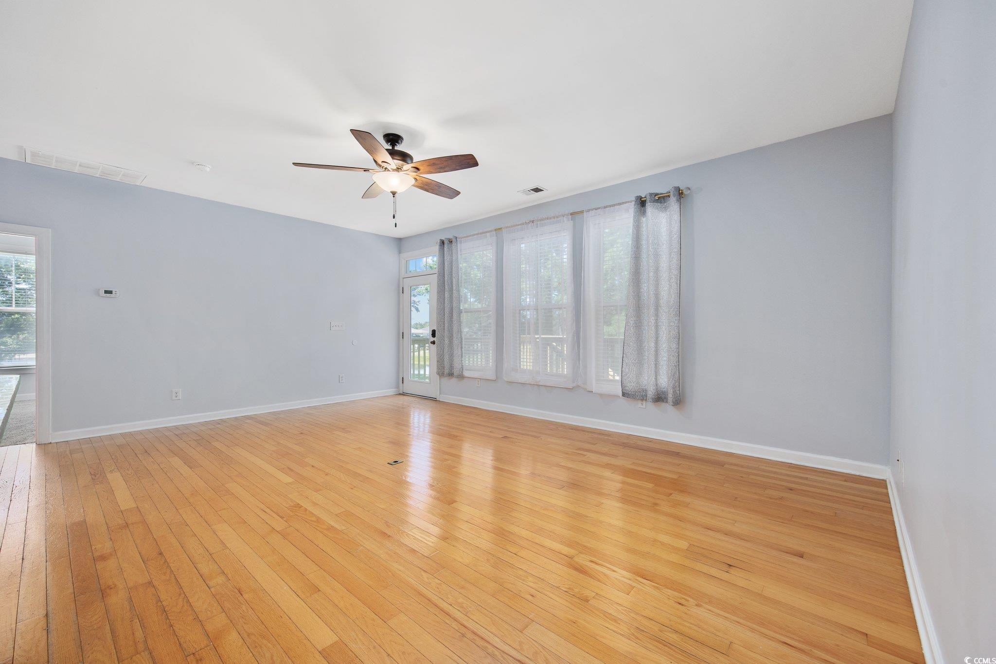 854 Falkirk St. Property Photo 3