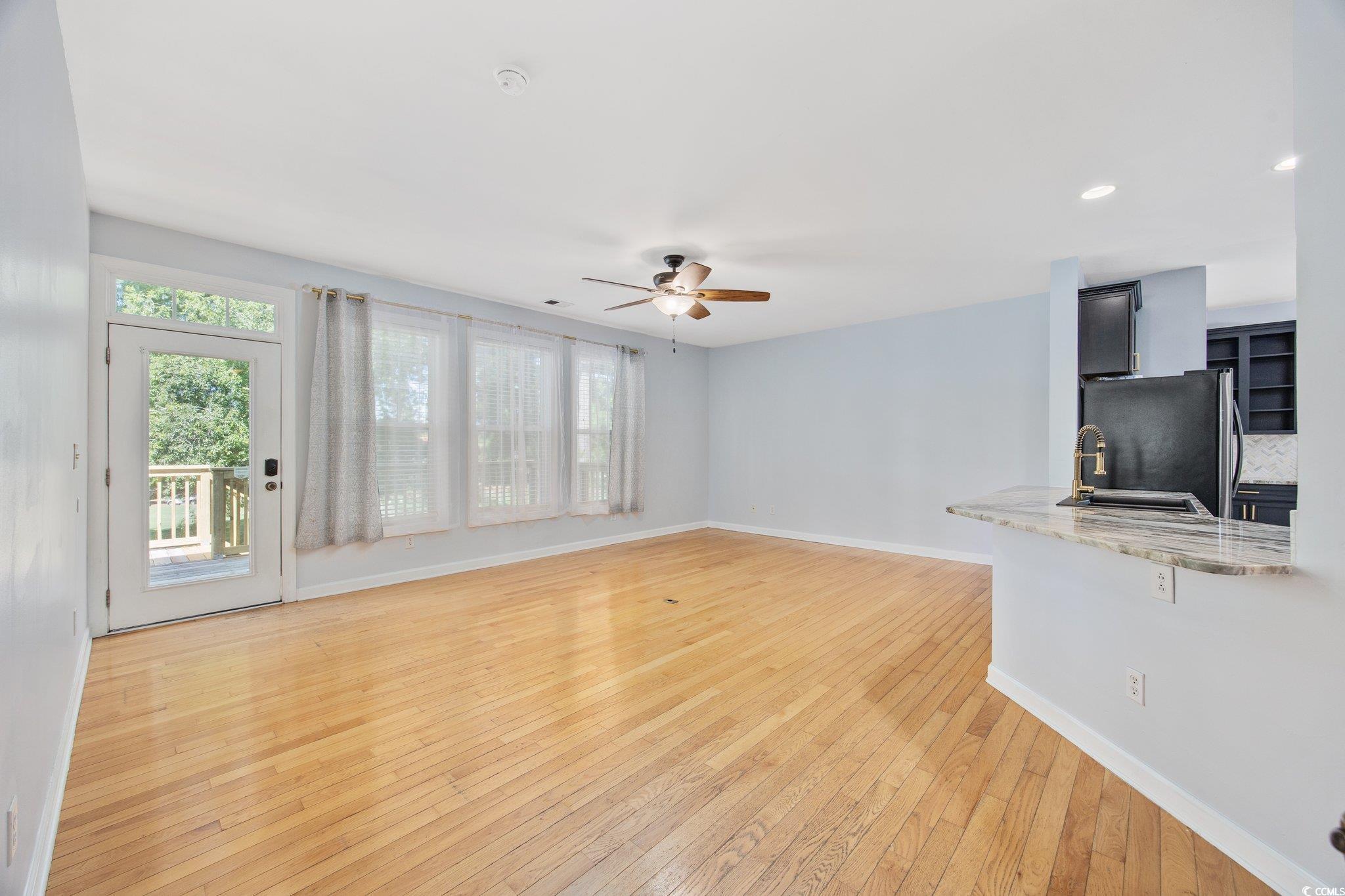 854 Falkirk St. Property Photo 7
