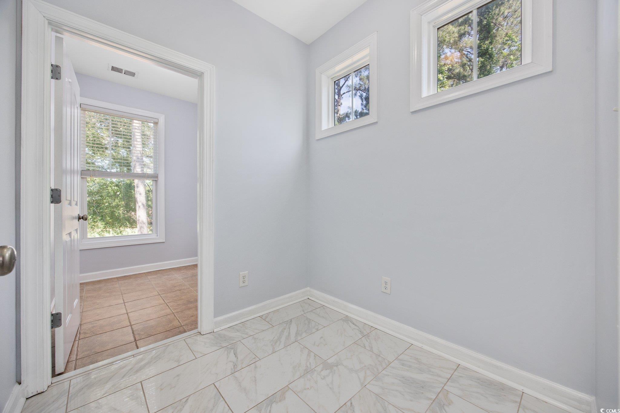 854 Falkirk St. Property Photo 21