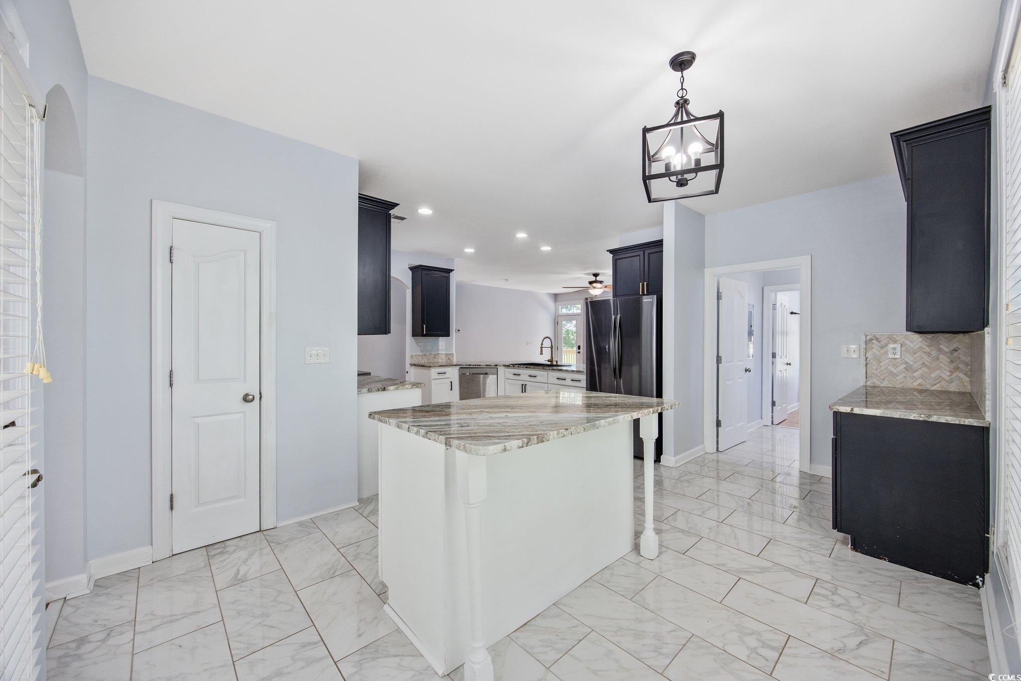 854 Falkirk St. Property Photo 25