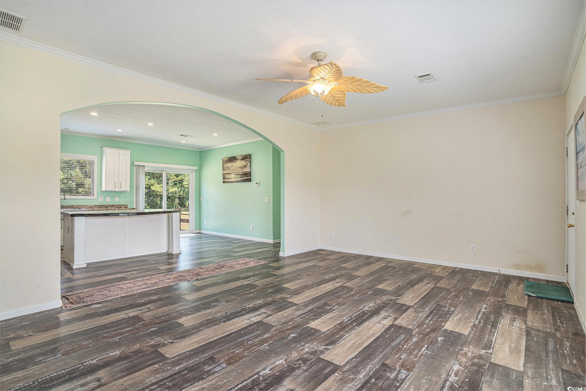 580 Circle M Rd. Property Photo 7