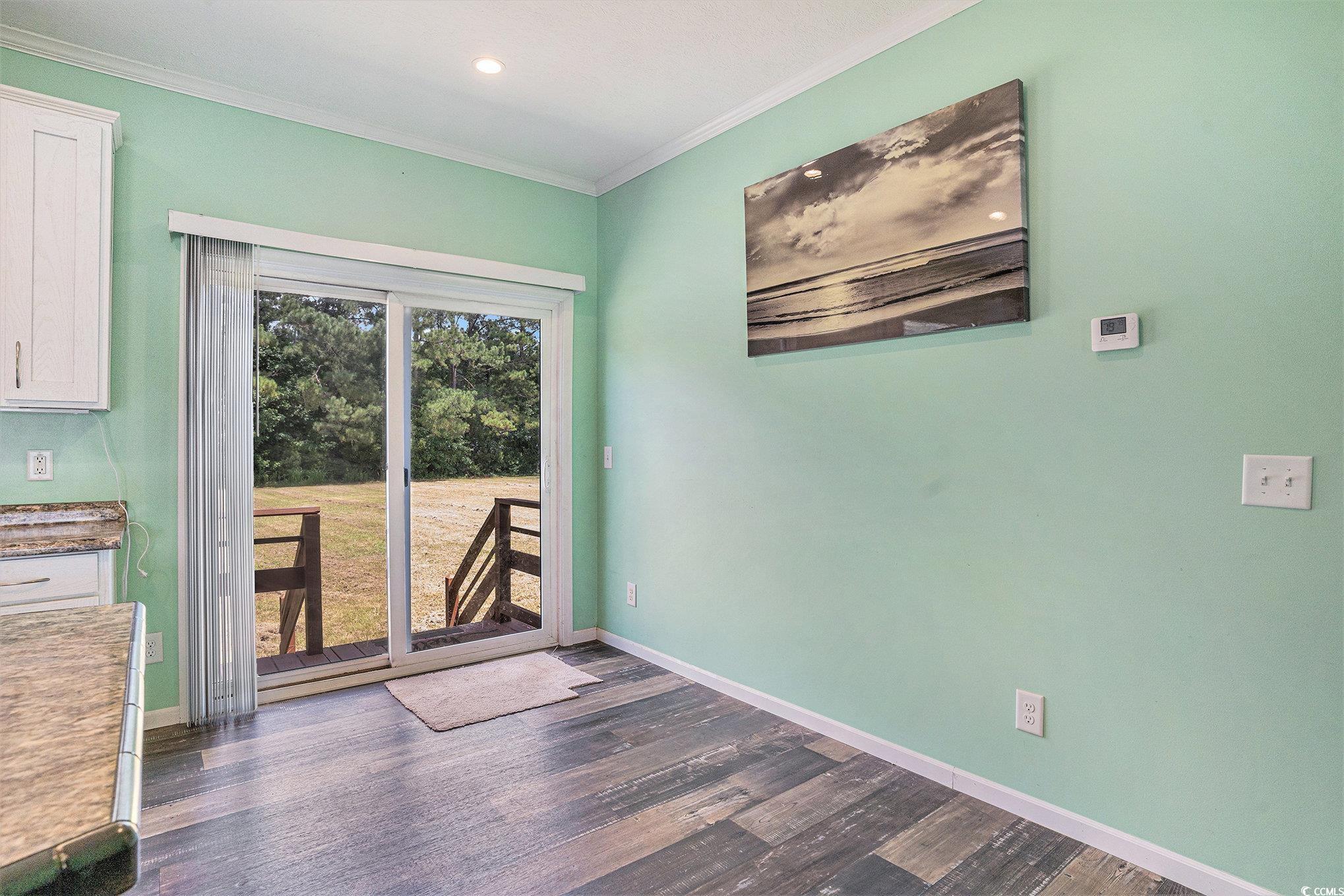 580 Circle M Rd. Property Photo 9