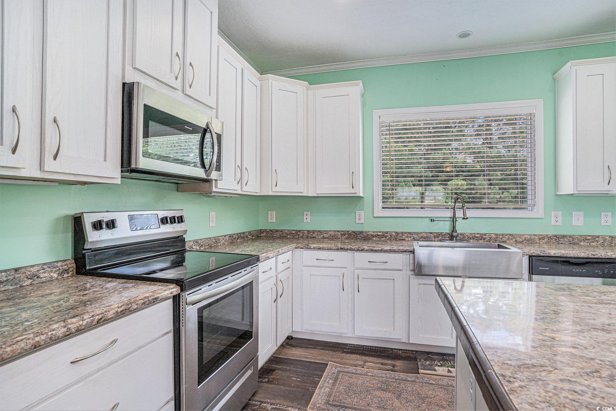 580 Circle M Rd. Property Photo 13