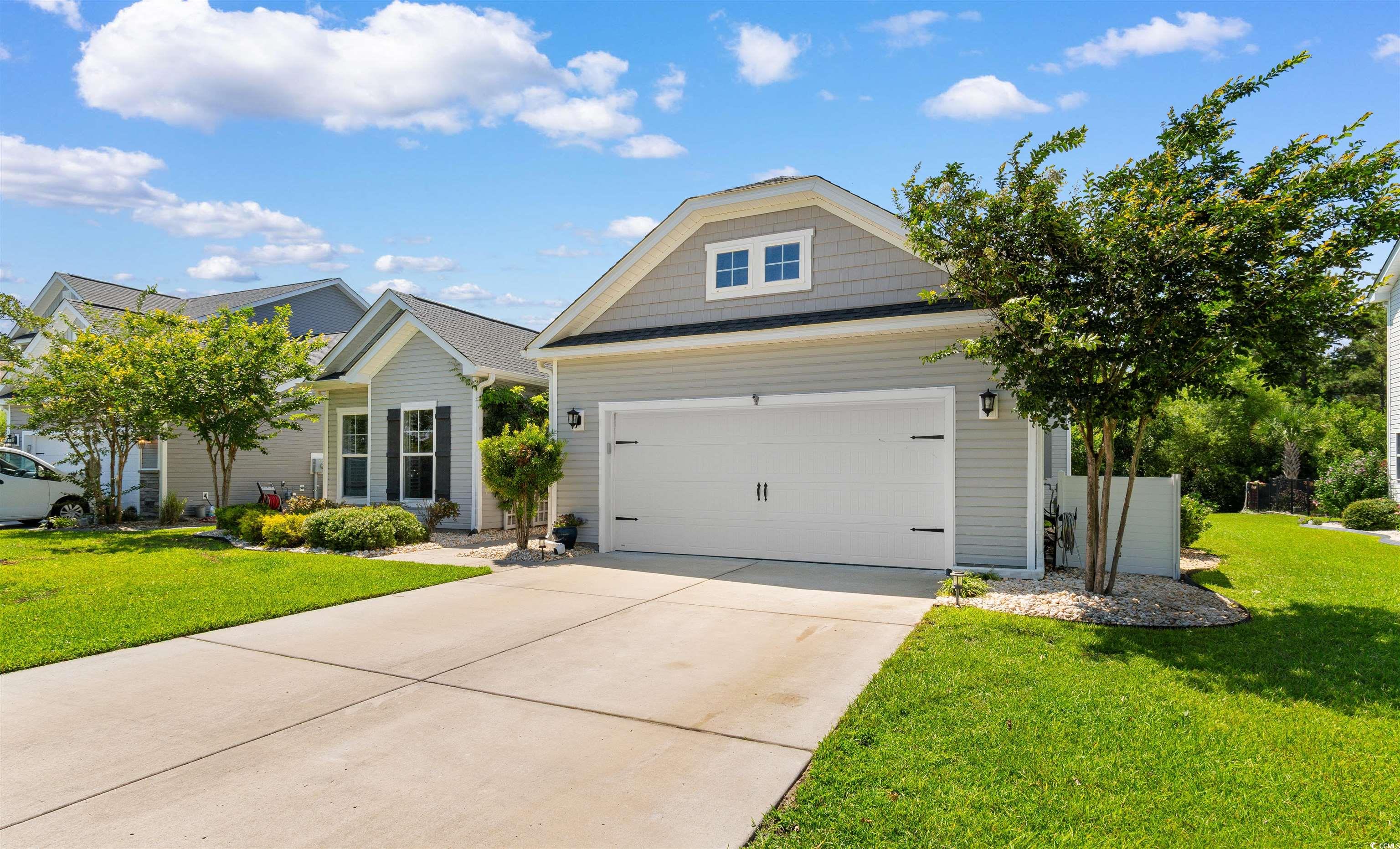 3647 Diamond Stars Way Property Photo 3