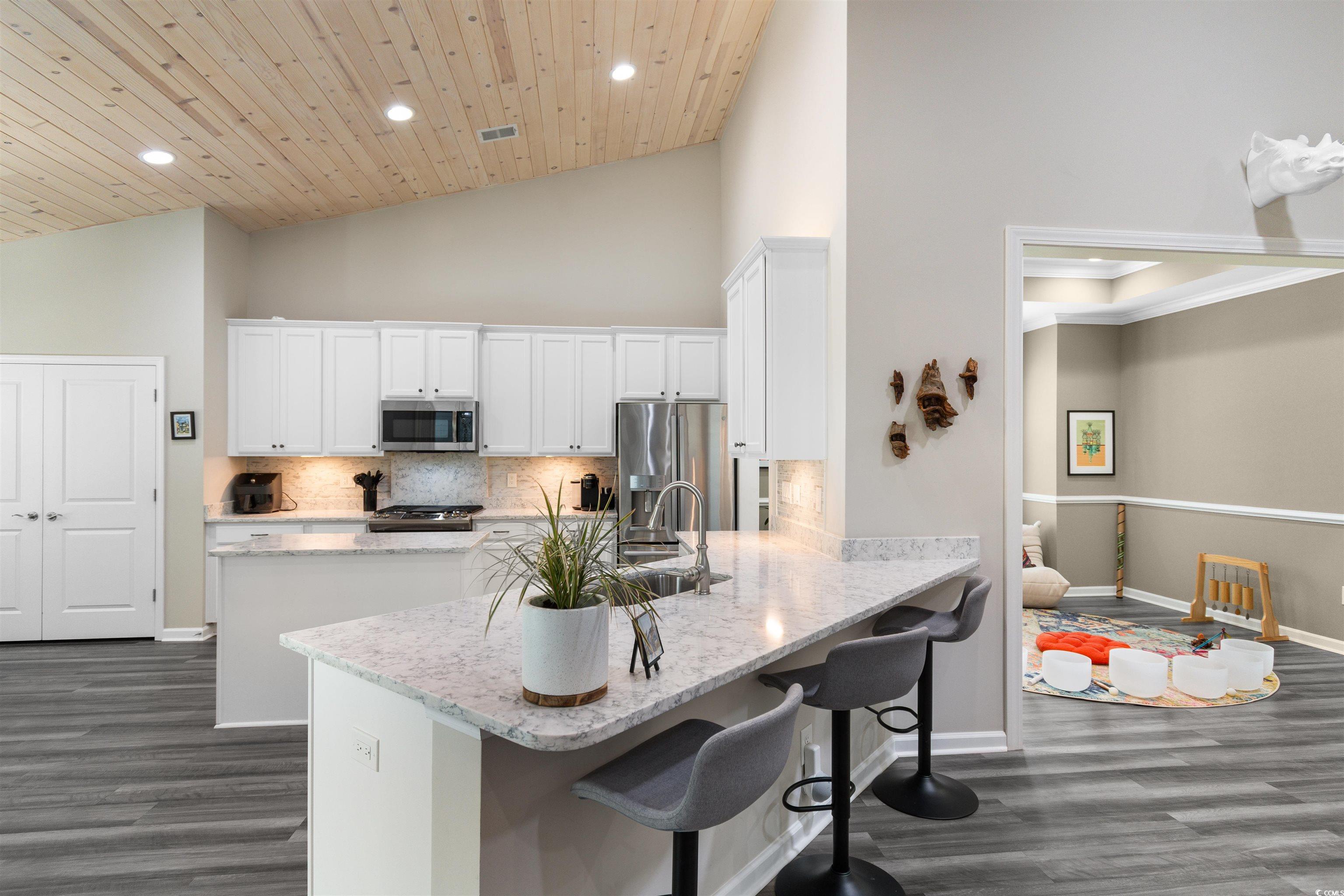 3647 Diamond Stars Way Property Photo 9