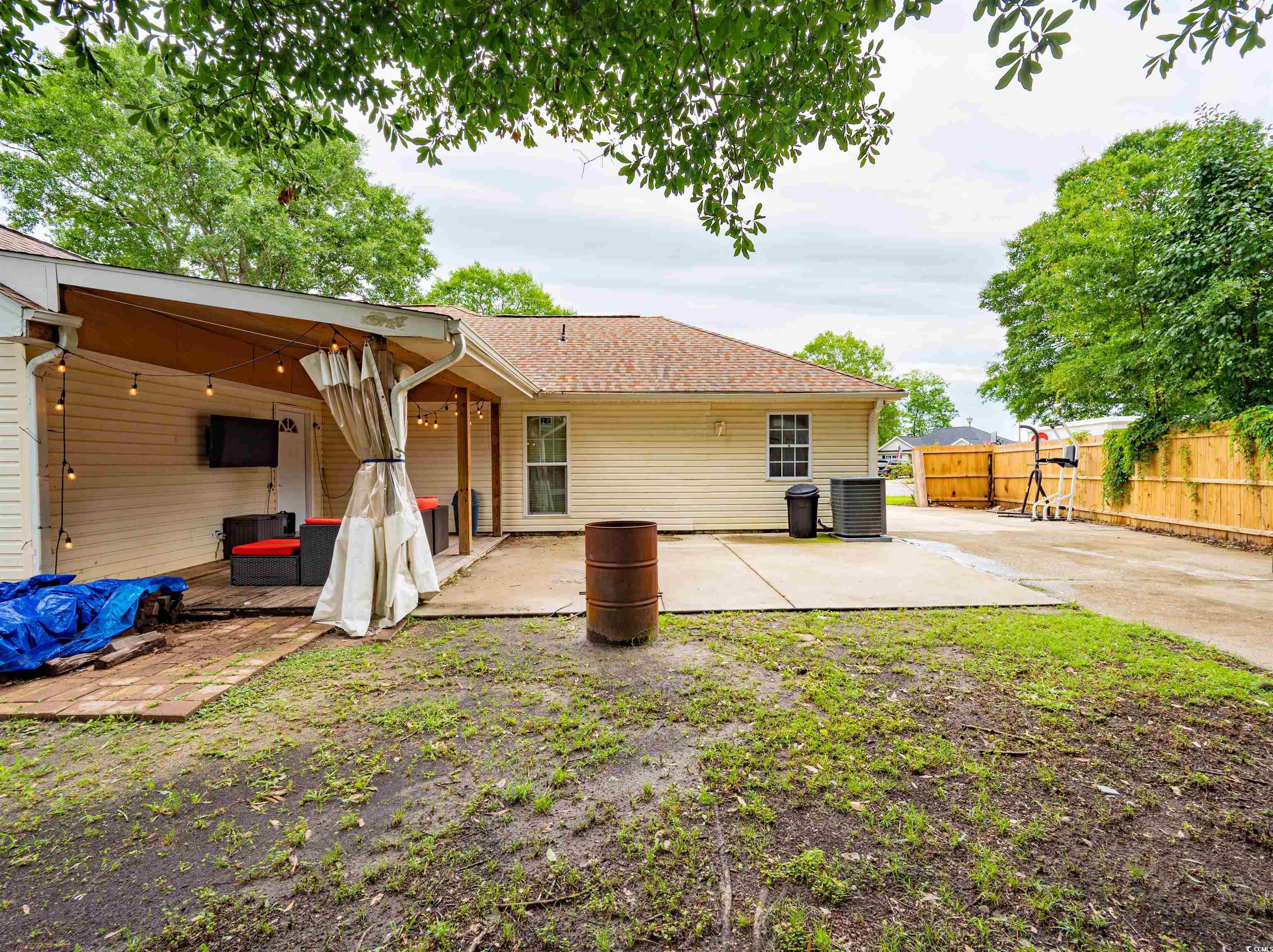 6936 Woodhaven Dr. Property Photo 2