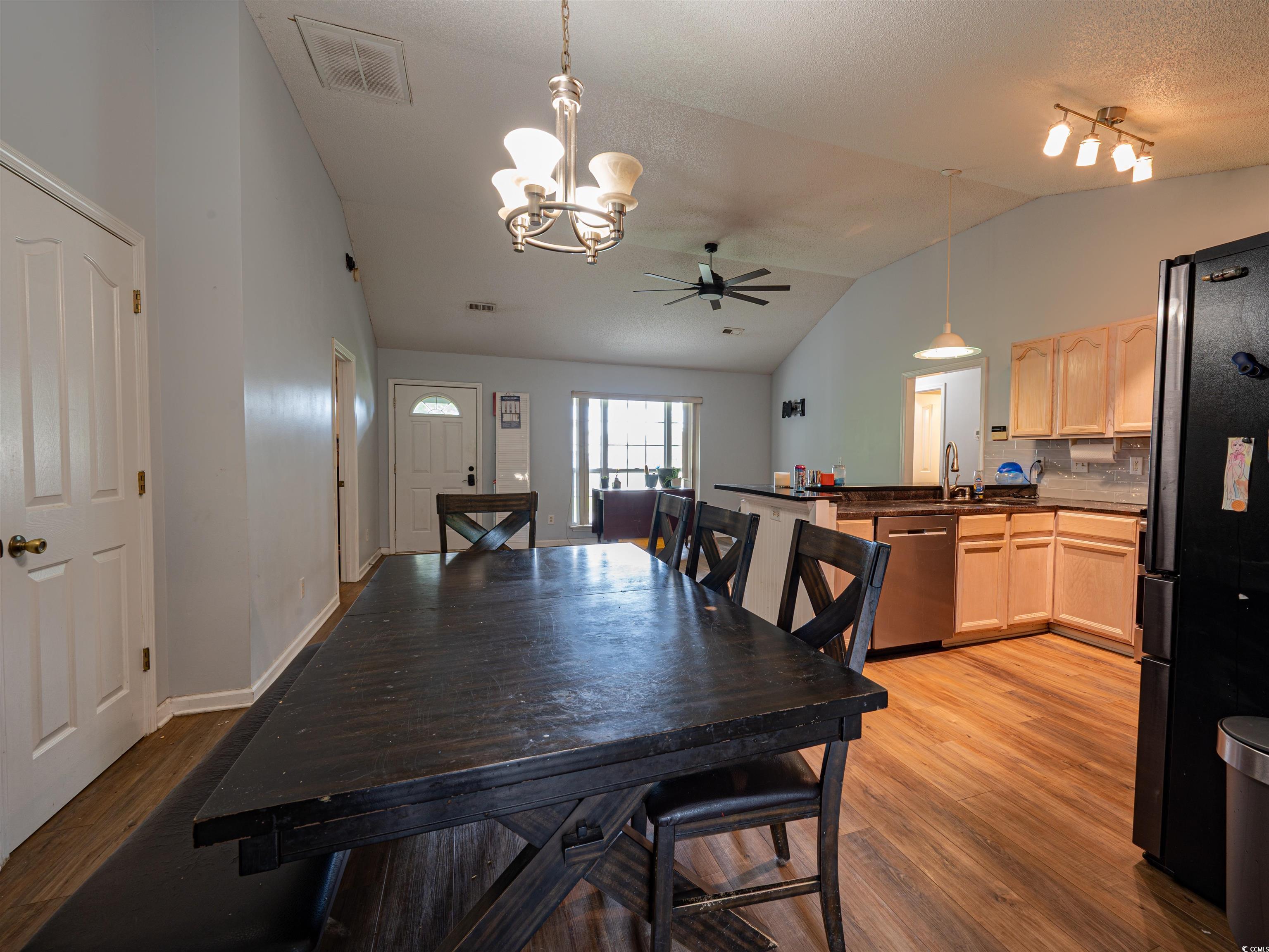 6936 Woodhaven Dr. Property Photo 6