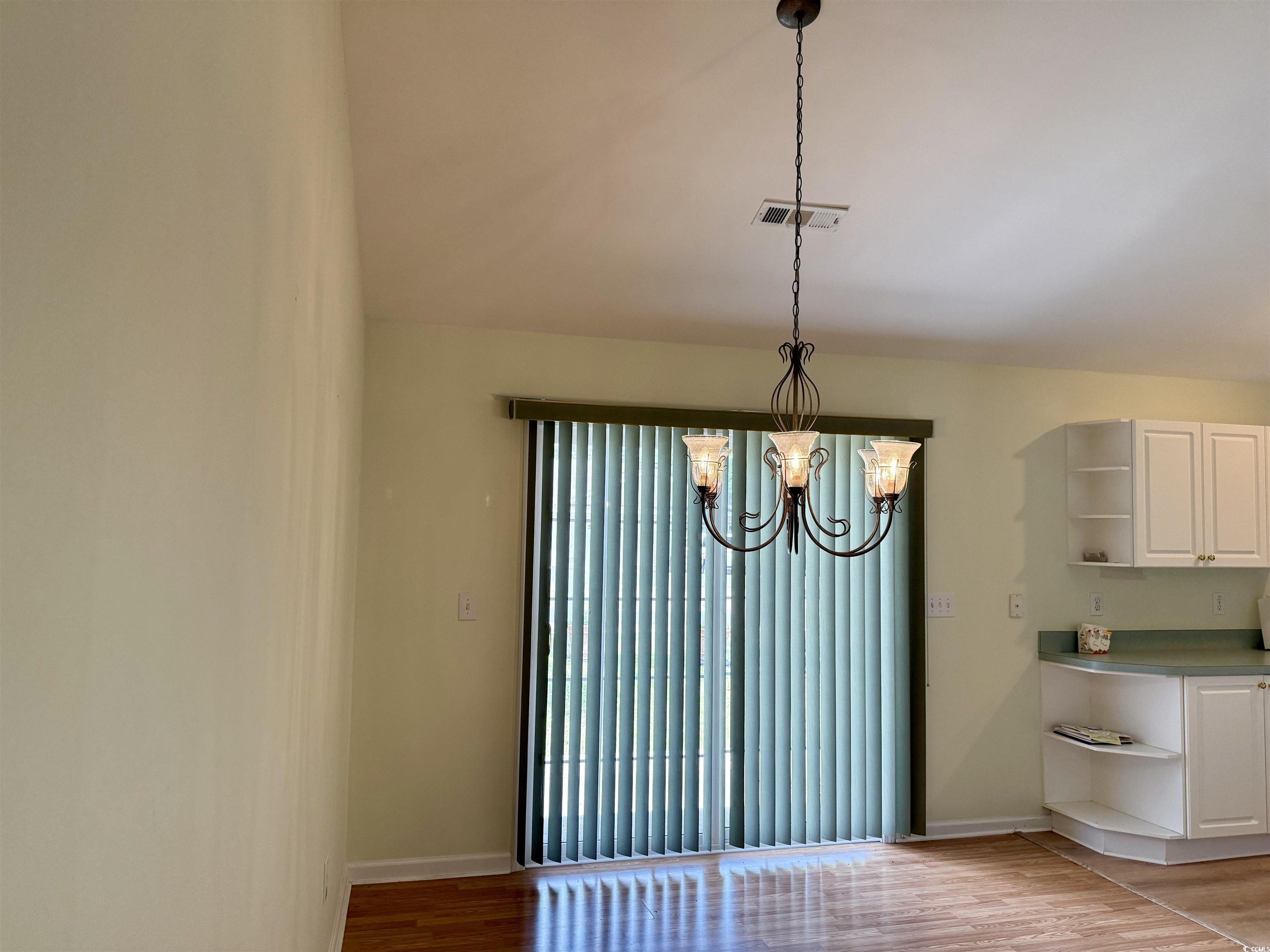 233 Melody Gardens Dr. Property Photo 4