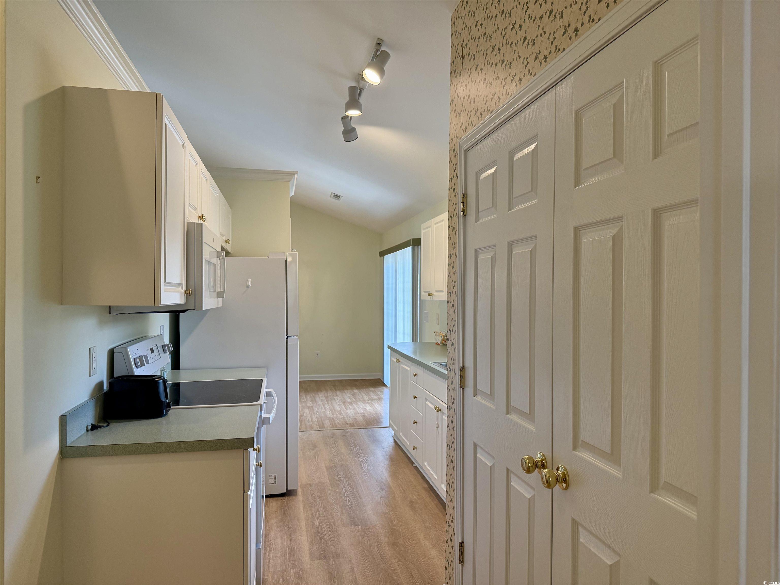 233 Melody Gardens Dr. Property Photo 10