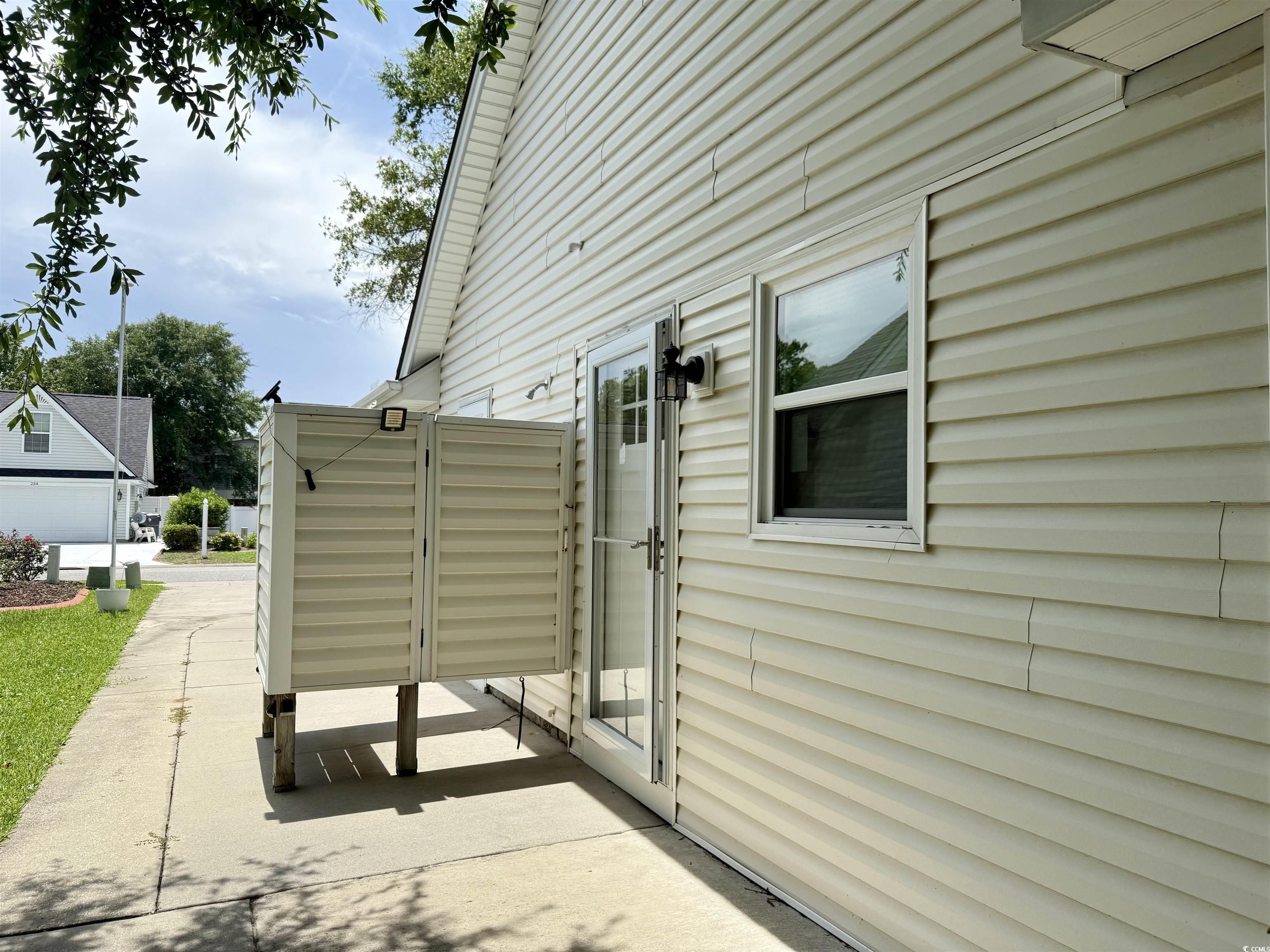 233 Melody Gardens Dr. Property Photo 28