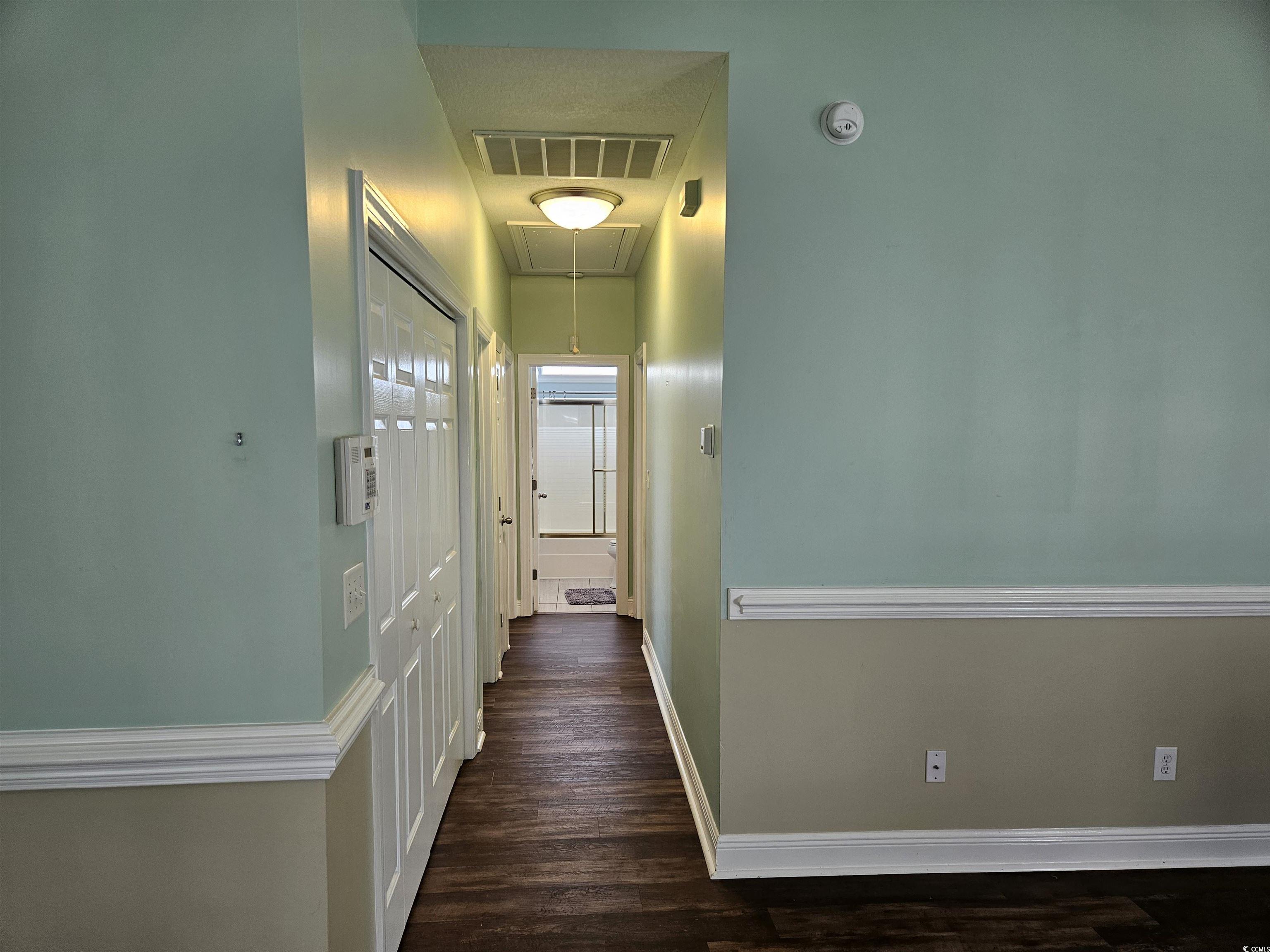 1028 Cherry Tree Ln. Property Photo 12