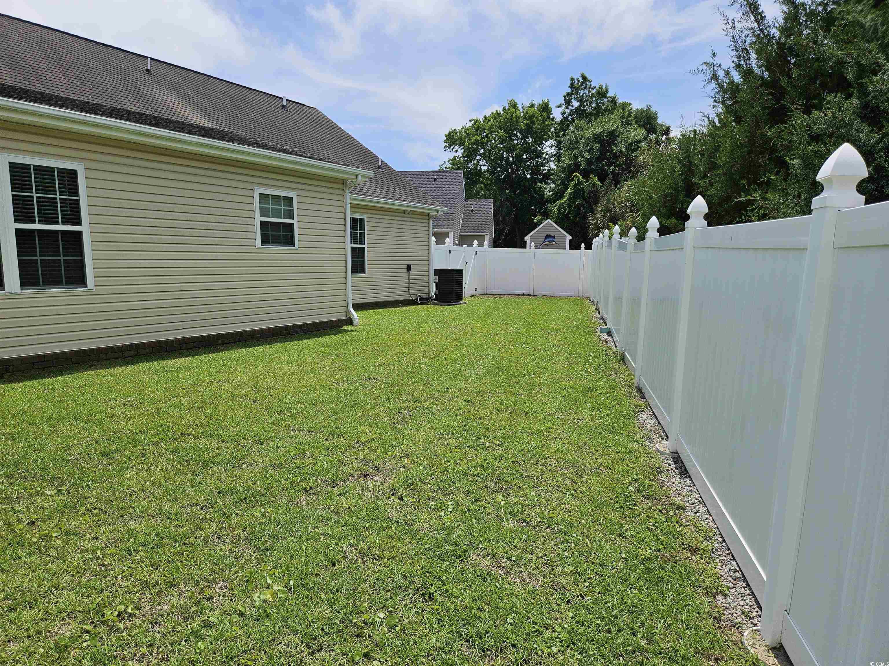 1028 Cherry Tree Ln. Property Photo 25