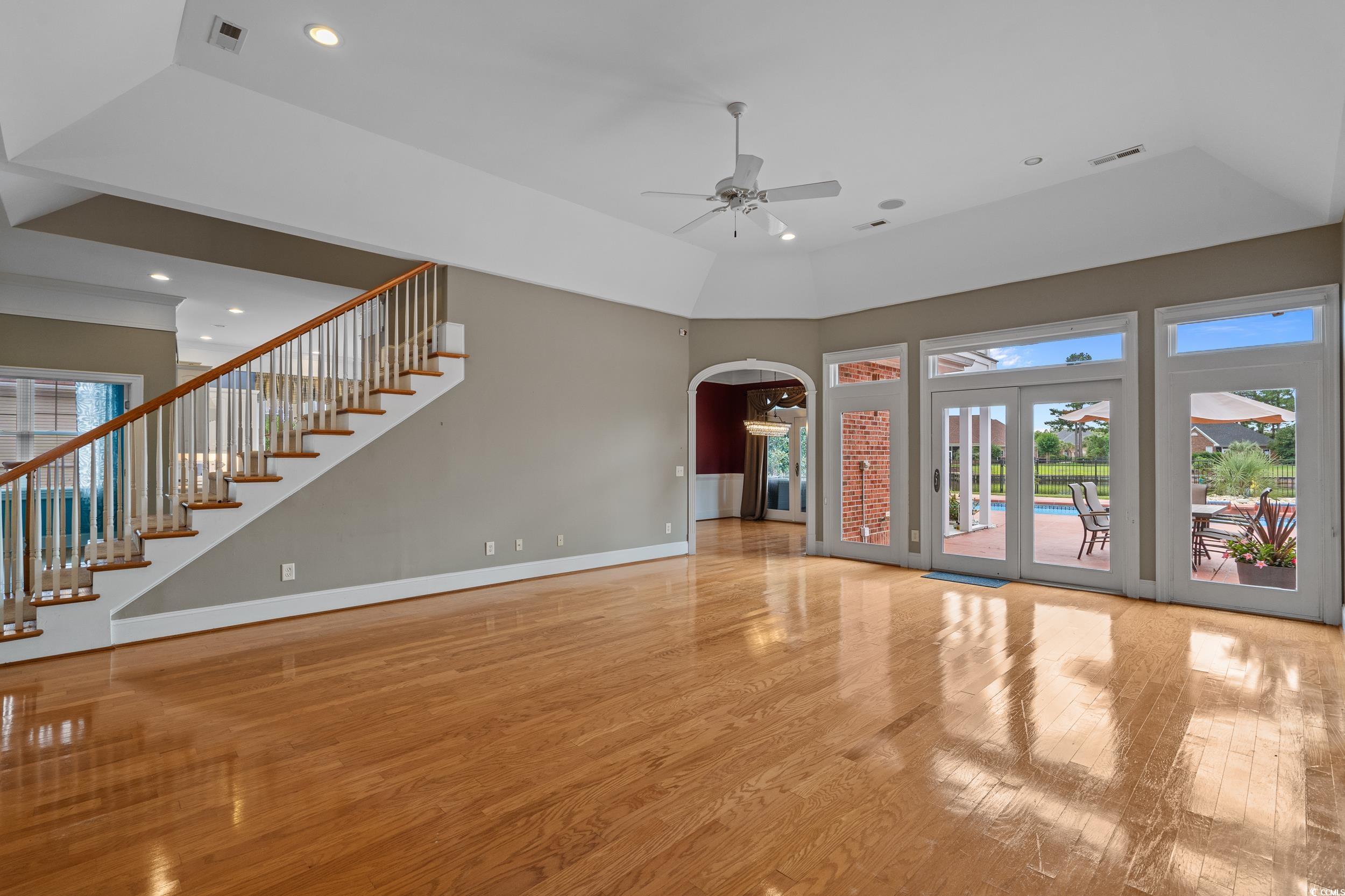 904 Kalmia Ct. Property Photo 9