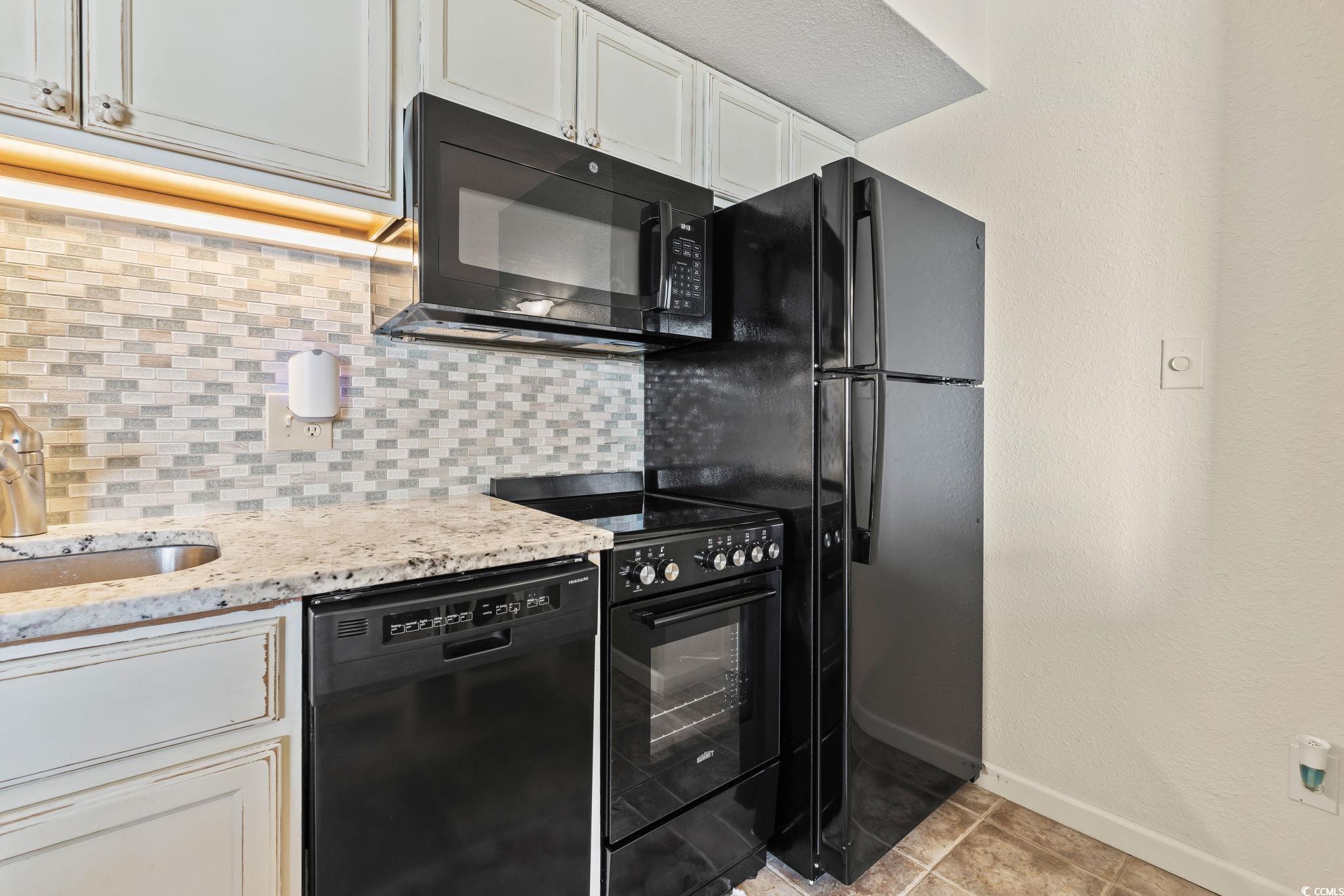 5523 North Ocean Blvd. Property Photo 12