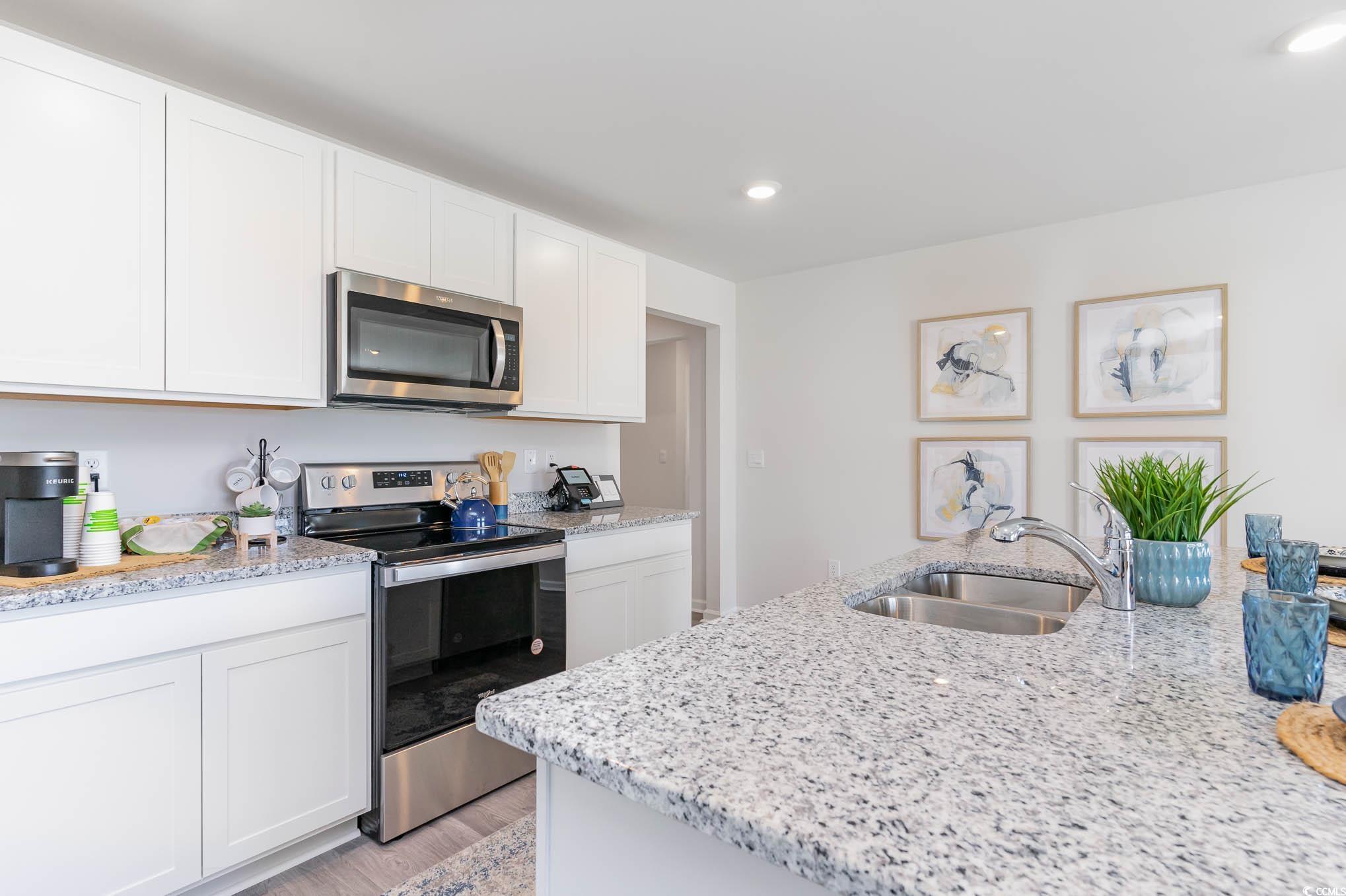 405 Glade Ct. Property Photo 6