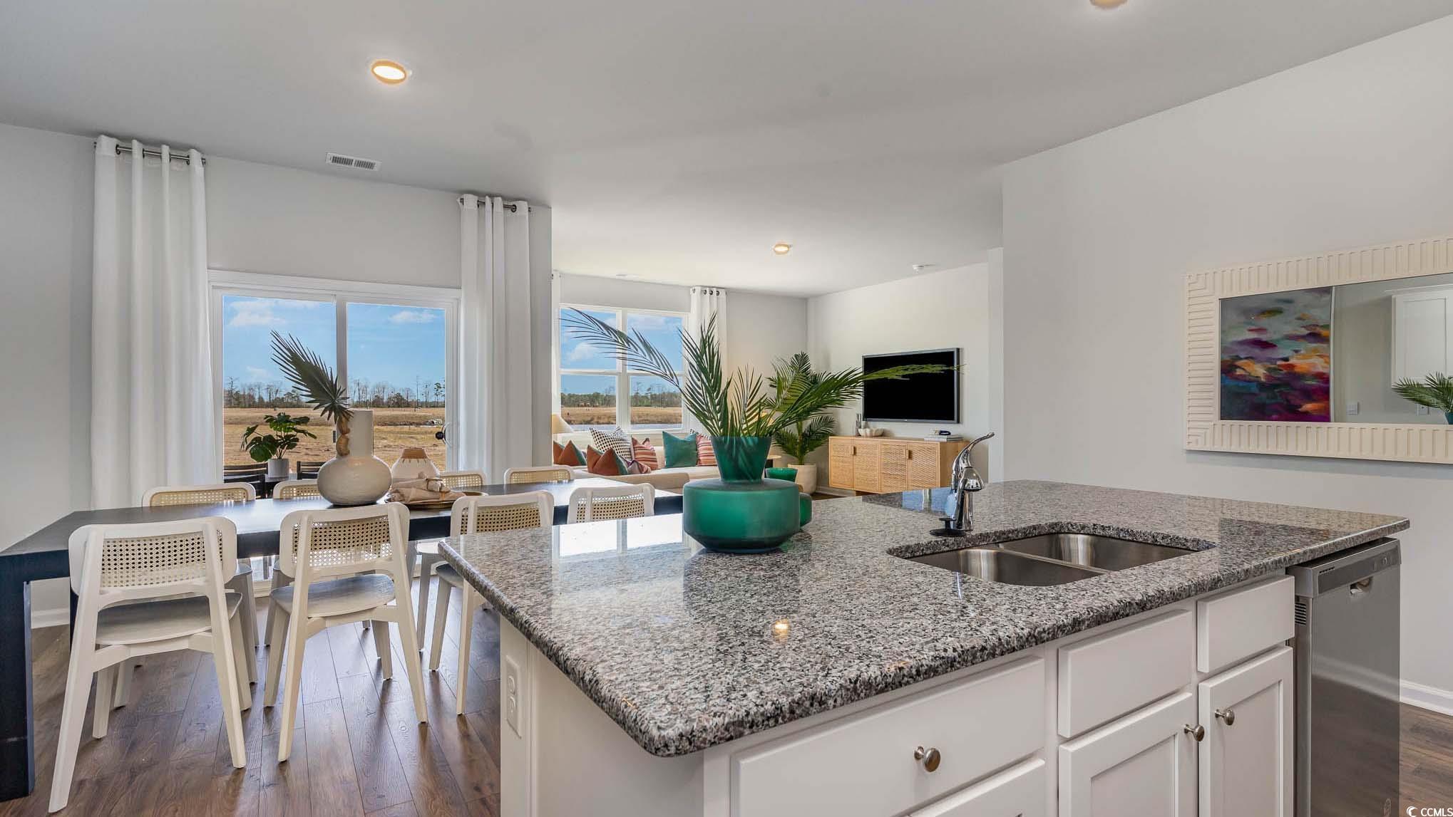 422 Glade Ct. Property Photo 3