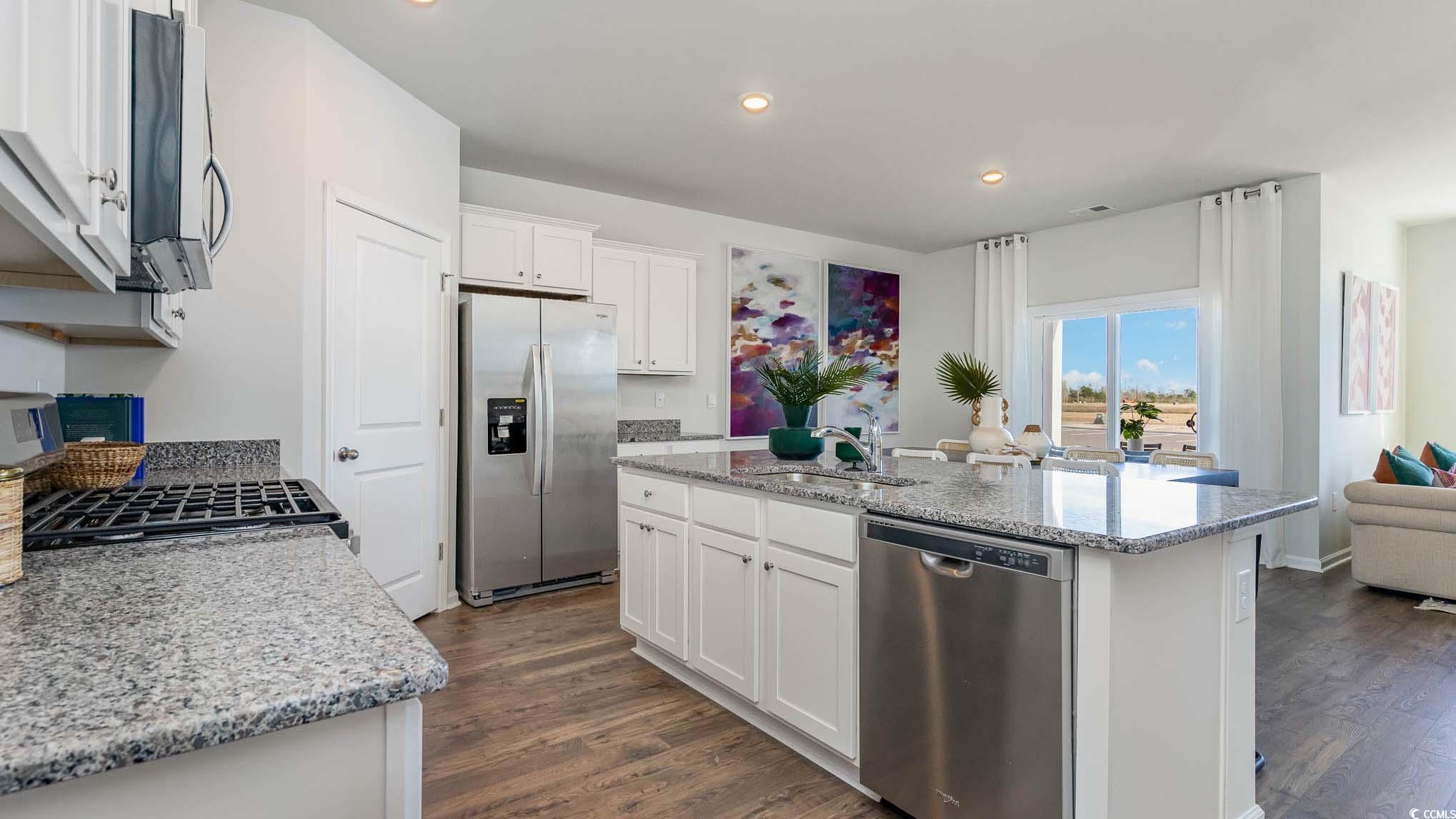 422 Glade Ct. Property Photo 4