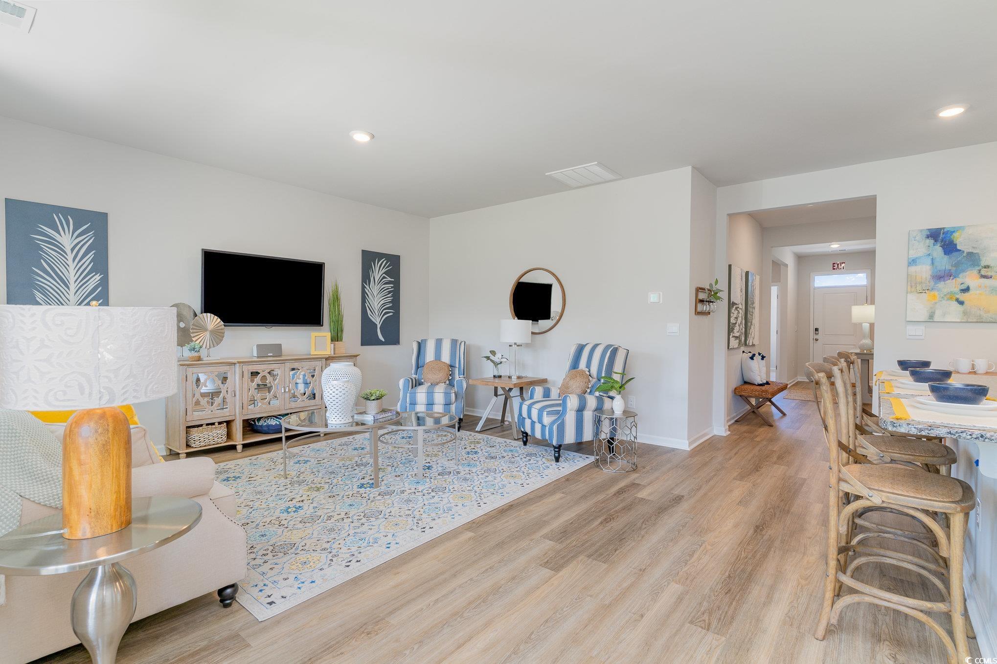 7366 Meadow Walk Loop Property Photo 4