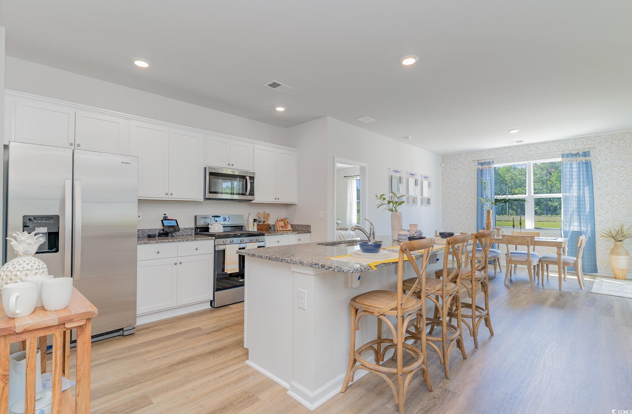 7366 Meadow Walk Loop Property Photo 10