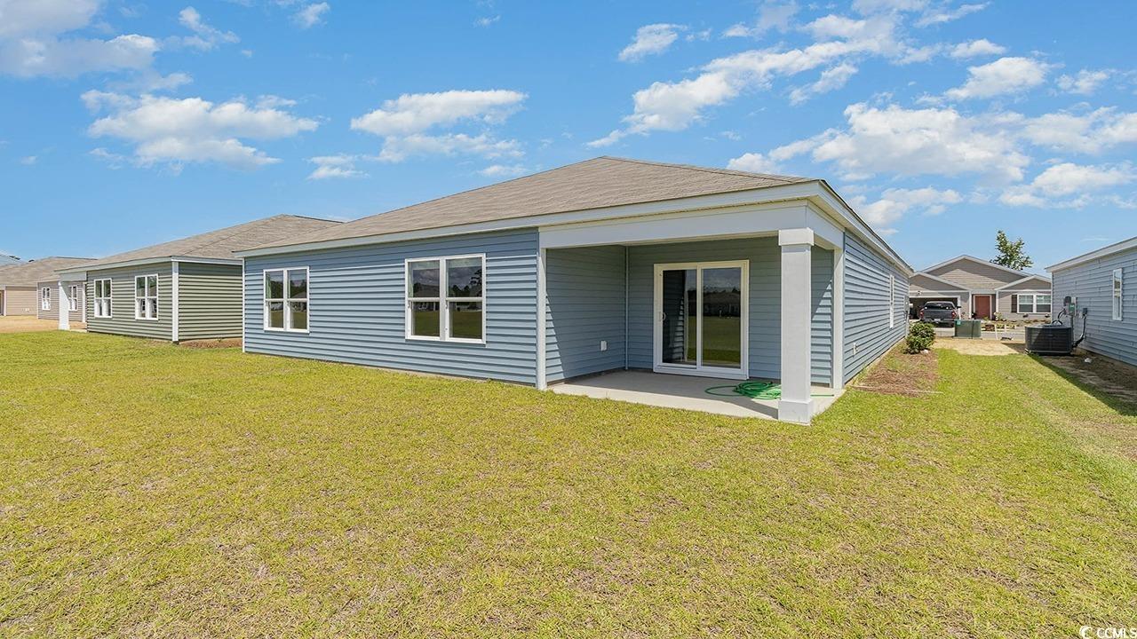 7447 Meadow Walk Loop Property Photo 2