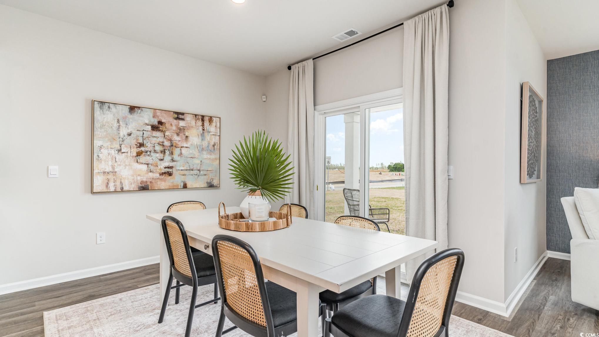 7447 Meadow Walk Loop Property Photo 8