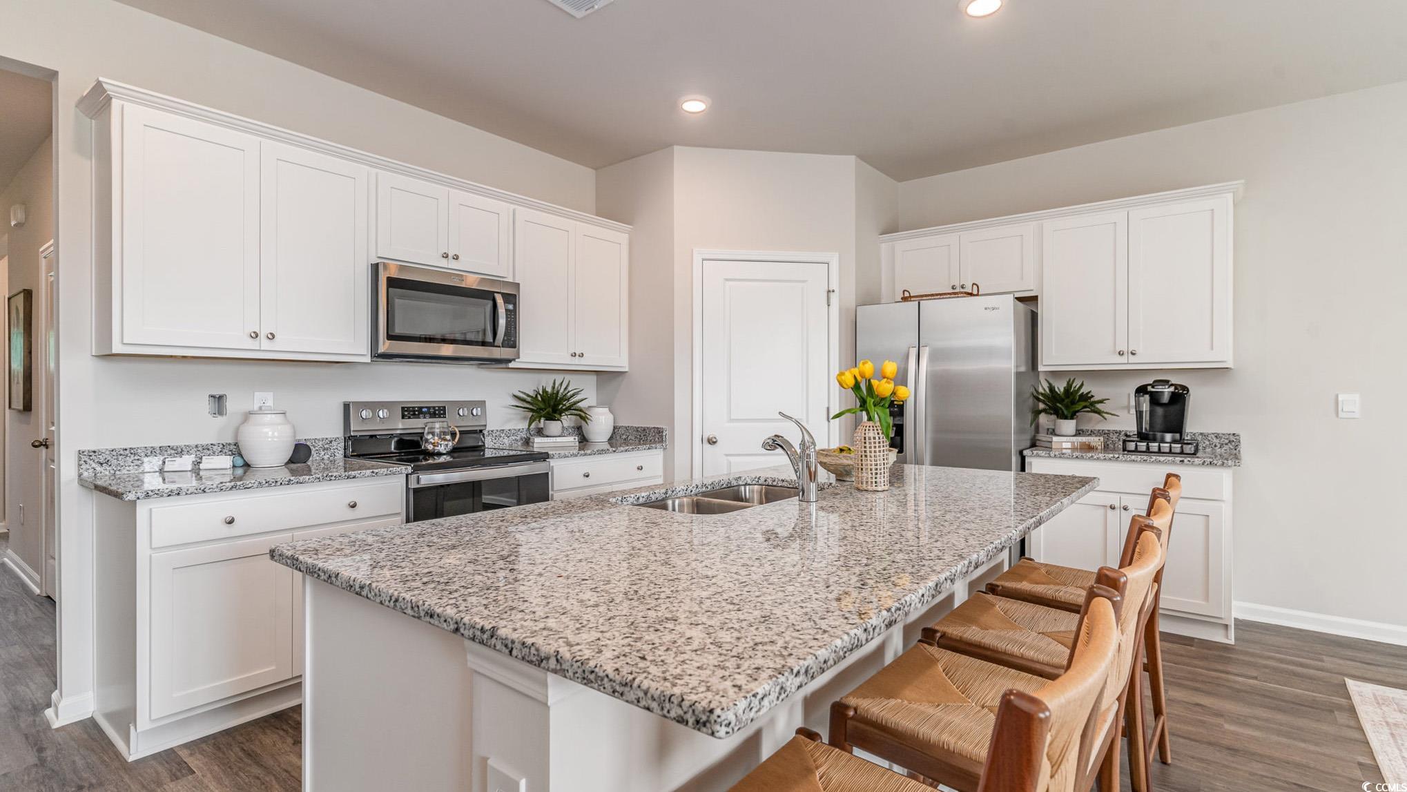 7447 Meadow Walk Loop Property Photo 10
