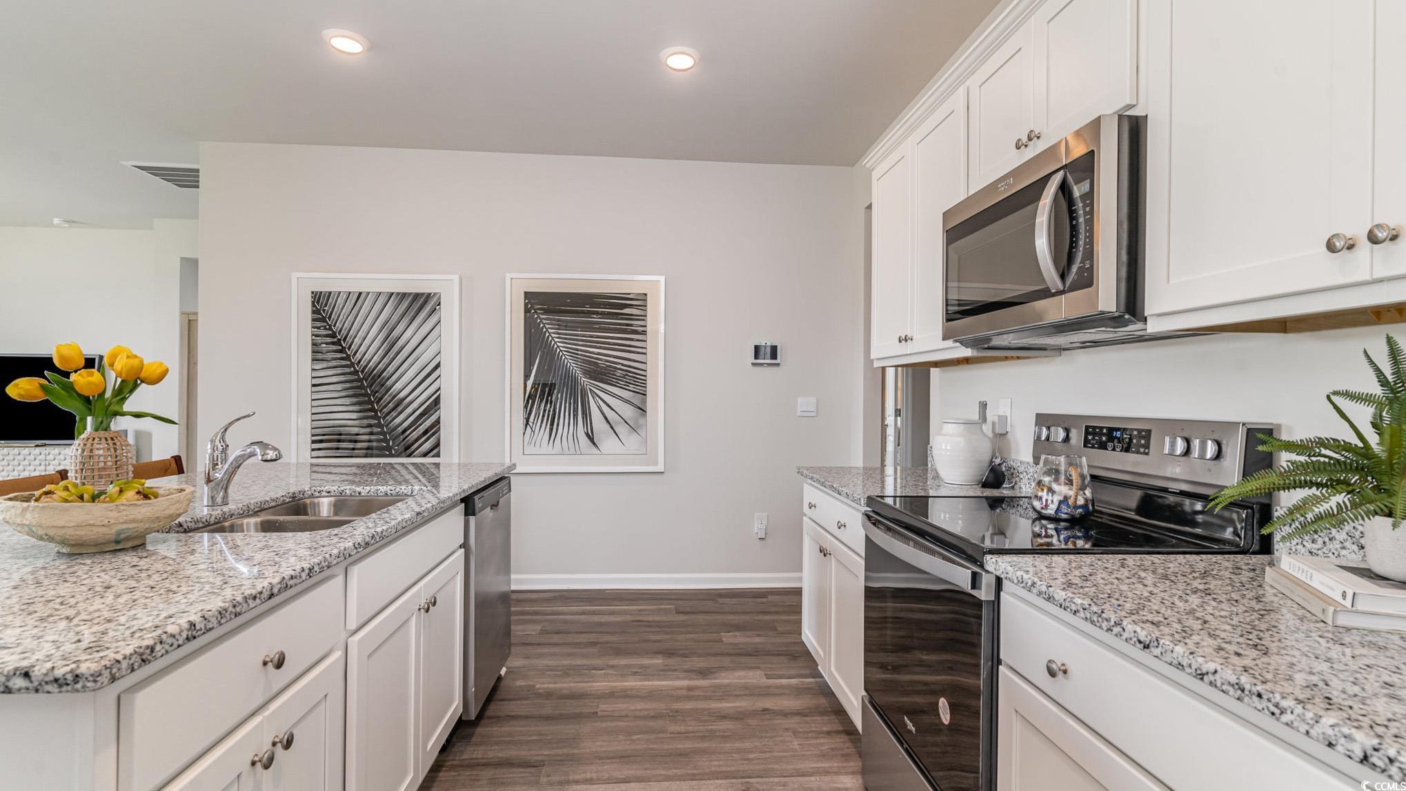 7447 Meadow Walk Loop Property Photo 12
