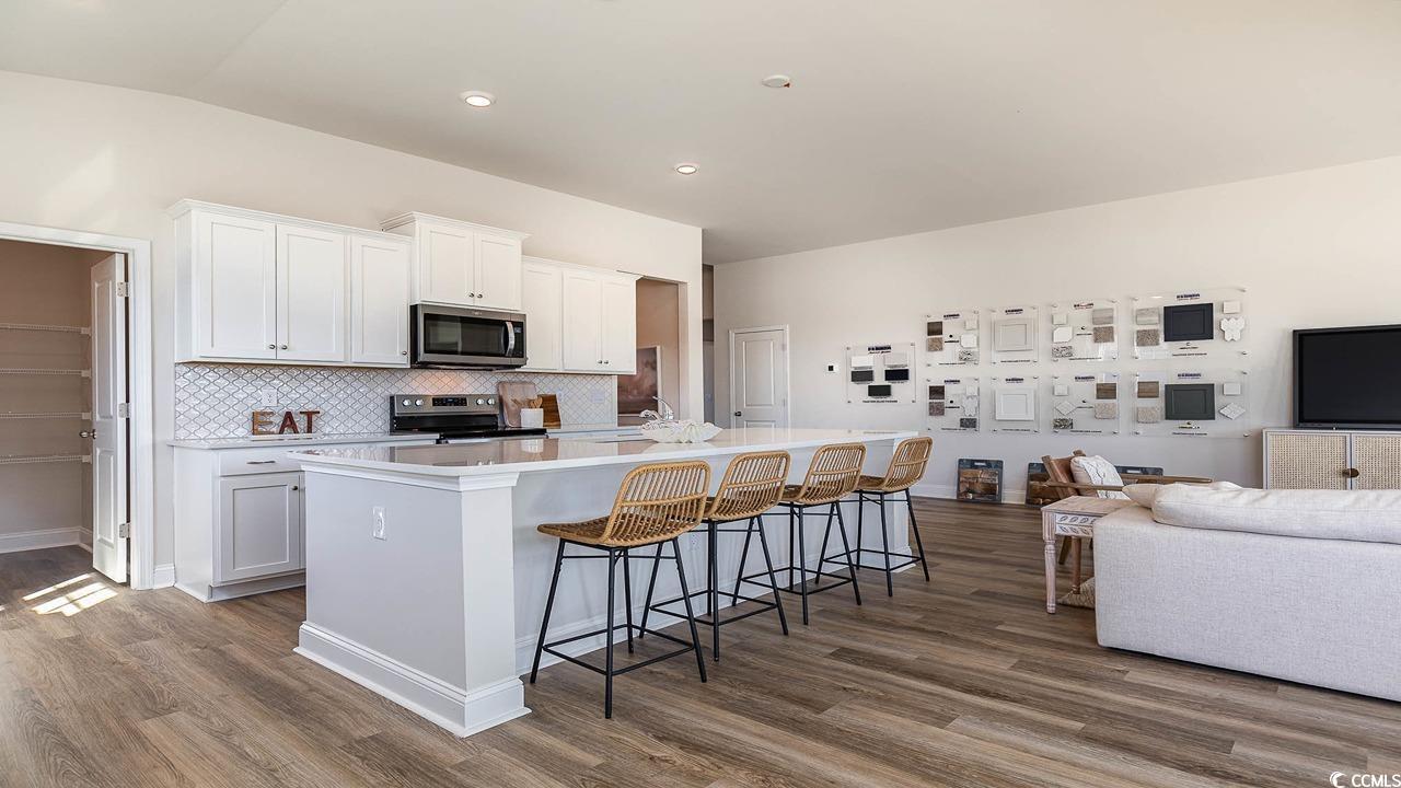7135 Shooting Star Way Property Photo 12