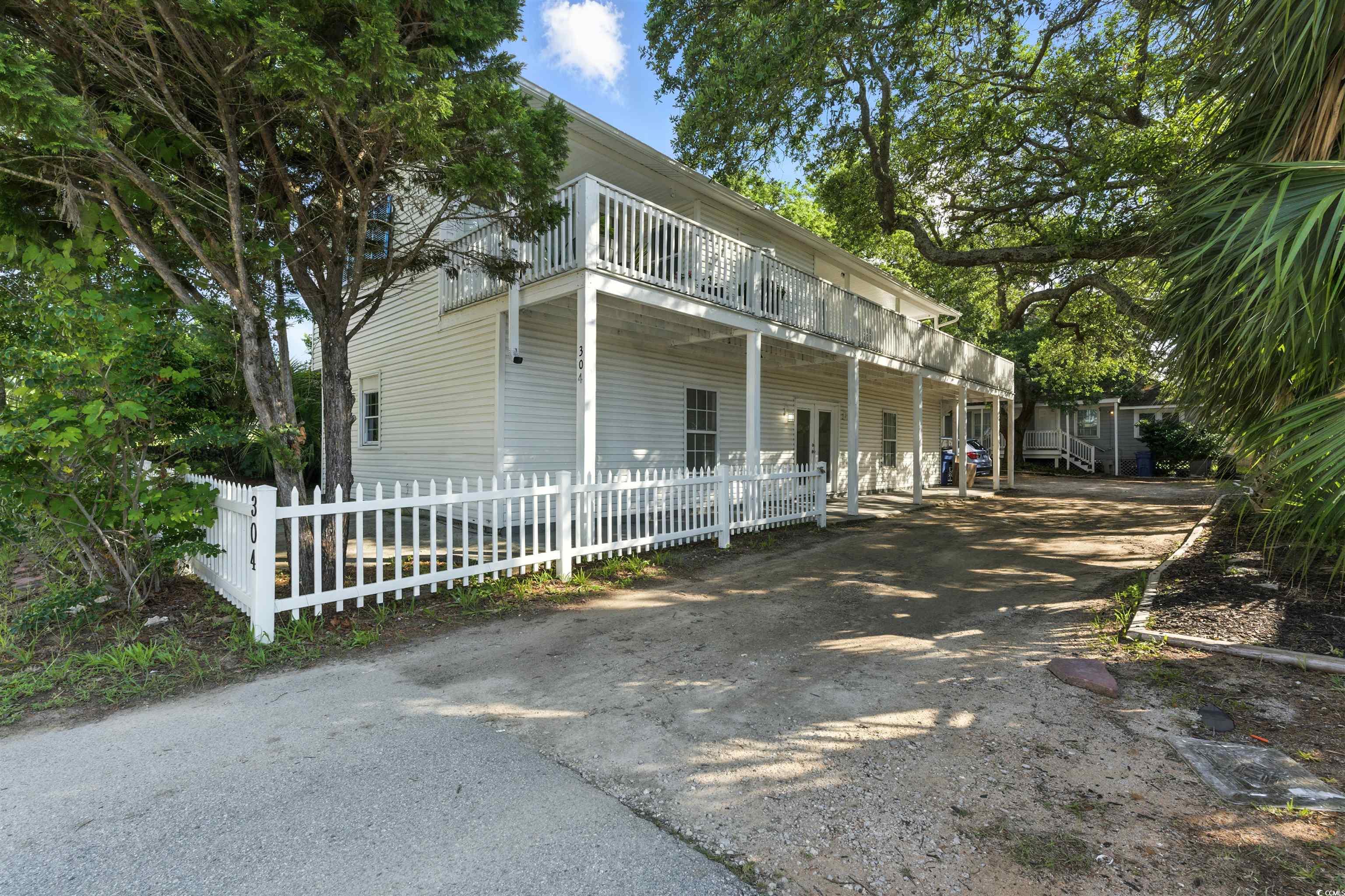 304 1st Ave. N Property Photo 1