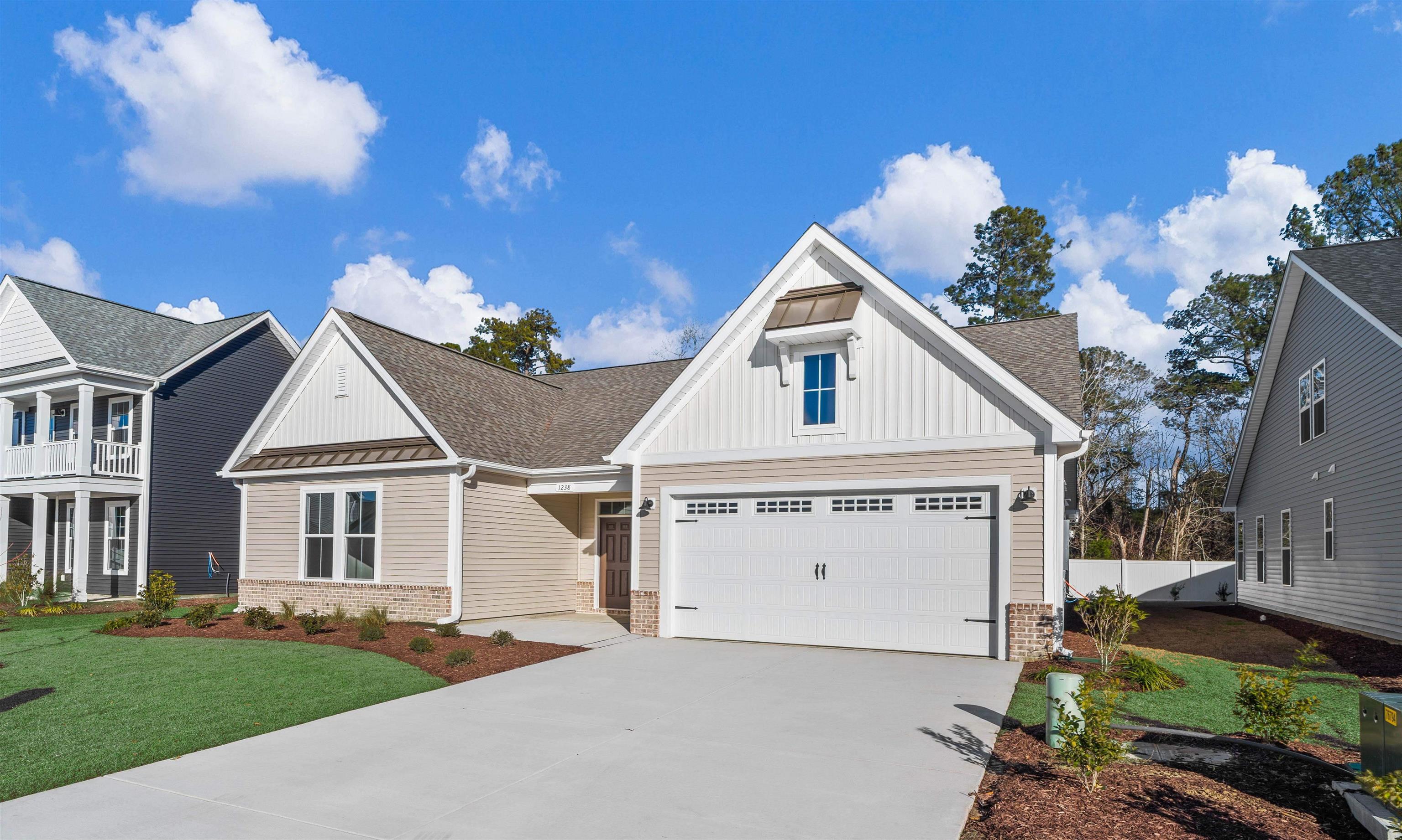 1238 Halter Pl. Property Photo 2