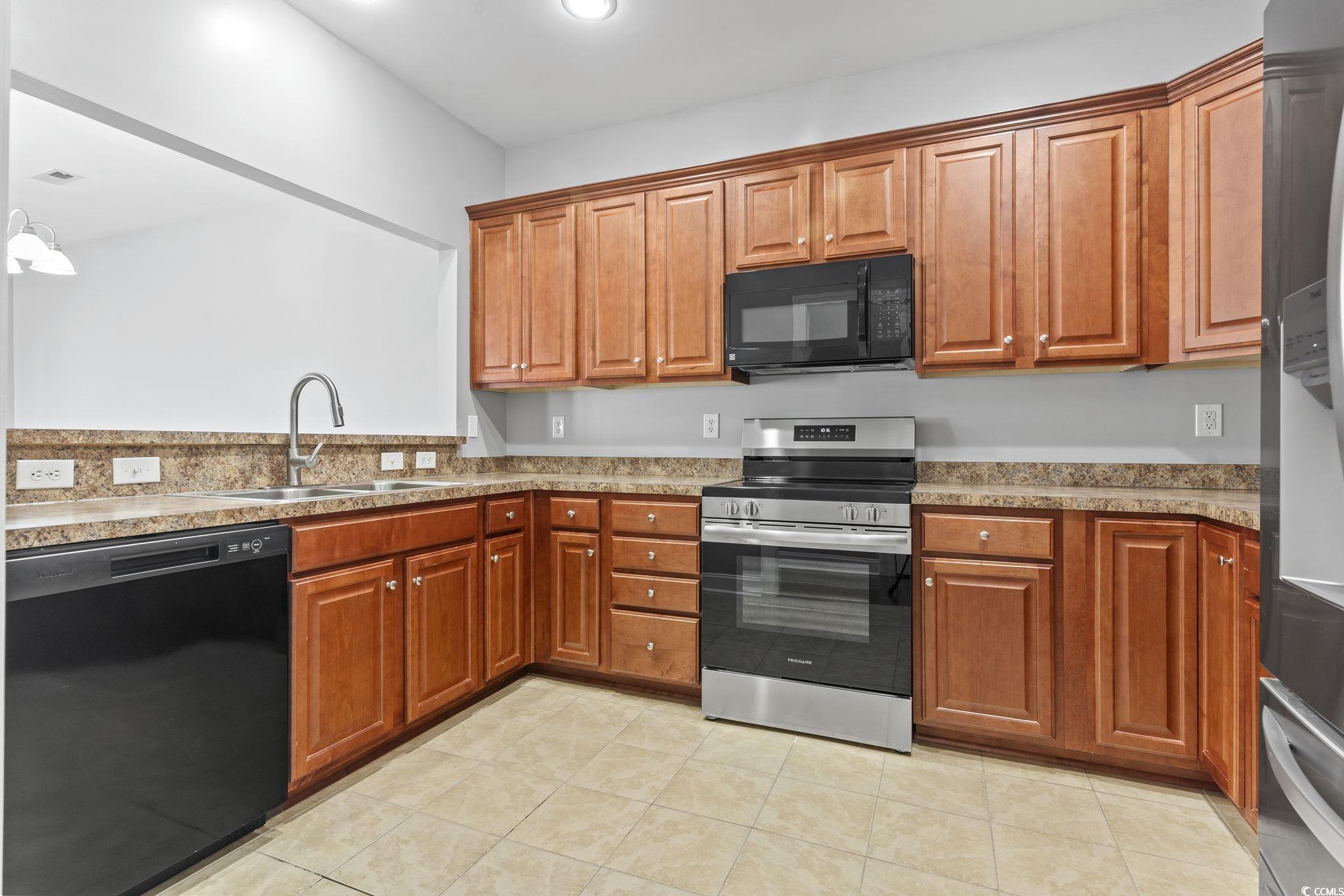 567 Sunnyside Ave. Property Photo 27