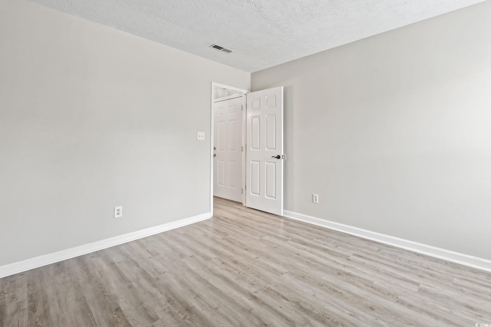 4049 Fairway Lakes Dr. Property Photo 22